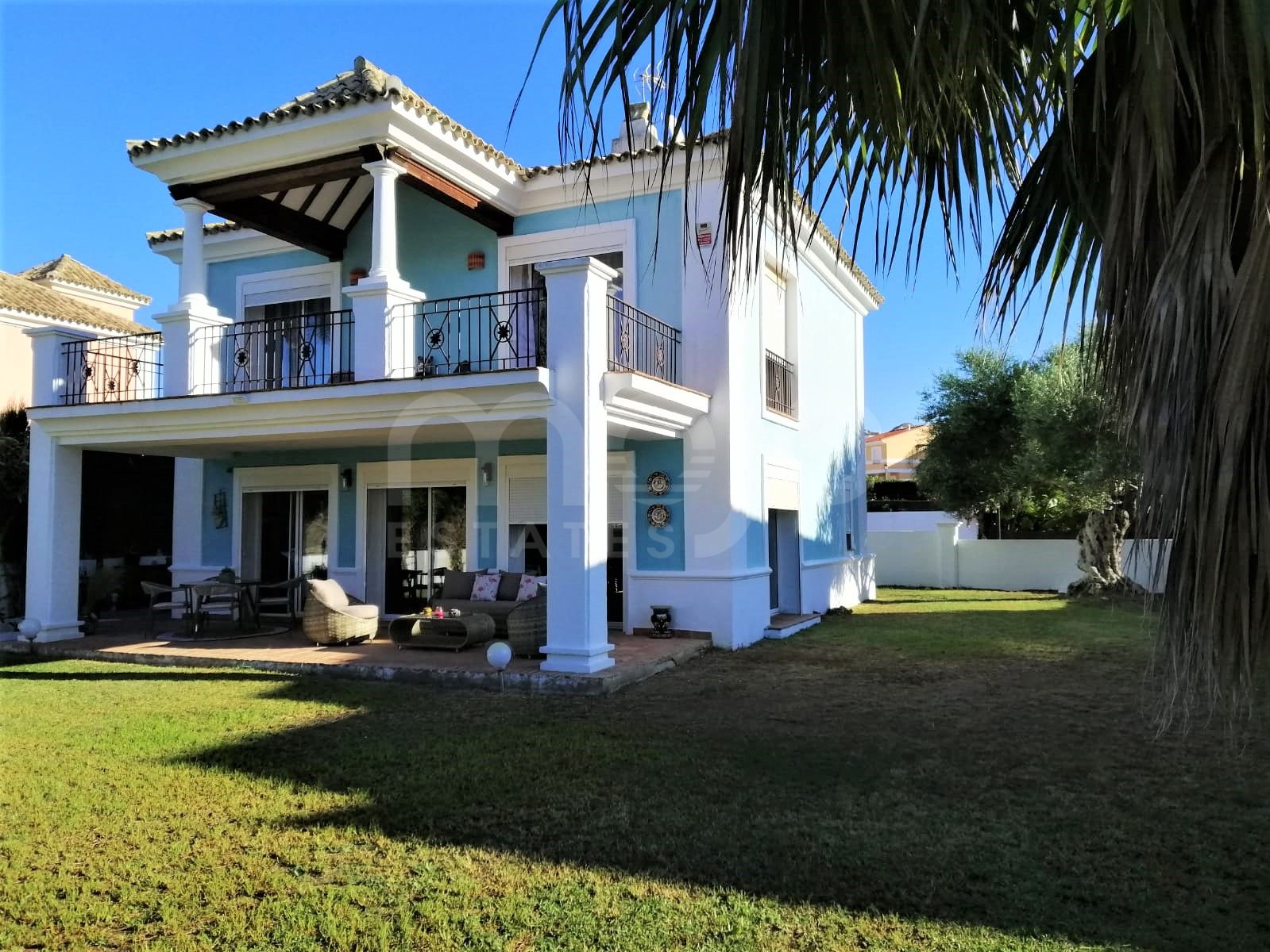 LUXE EN UITSTEKENDE VILLA MET 4 SLAAPKAMERS *** UITSTEKENDE KANS ***