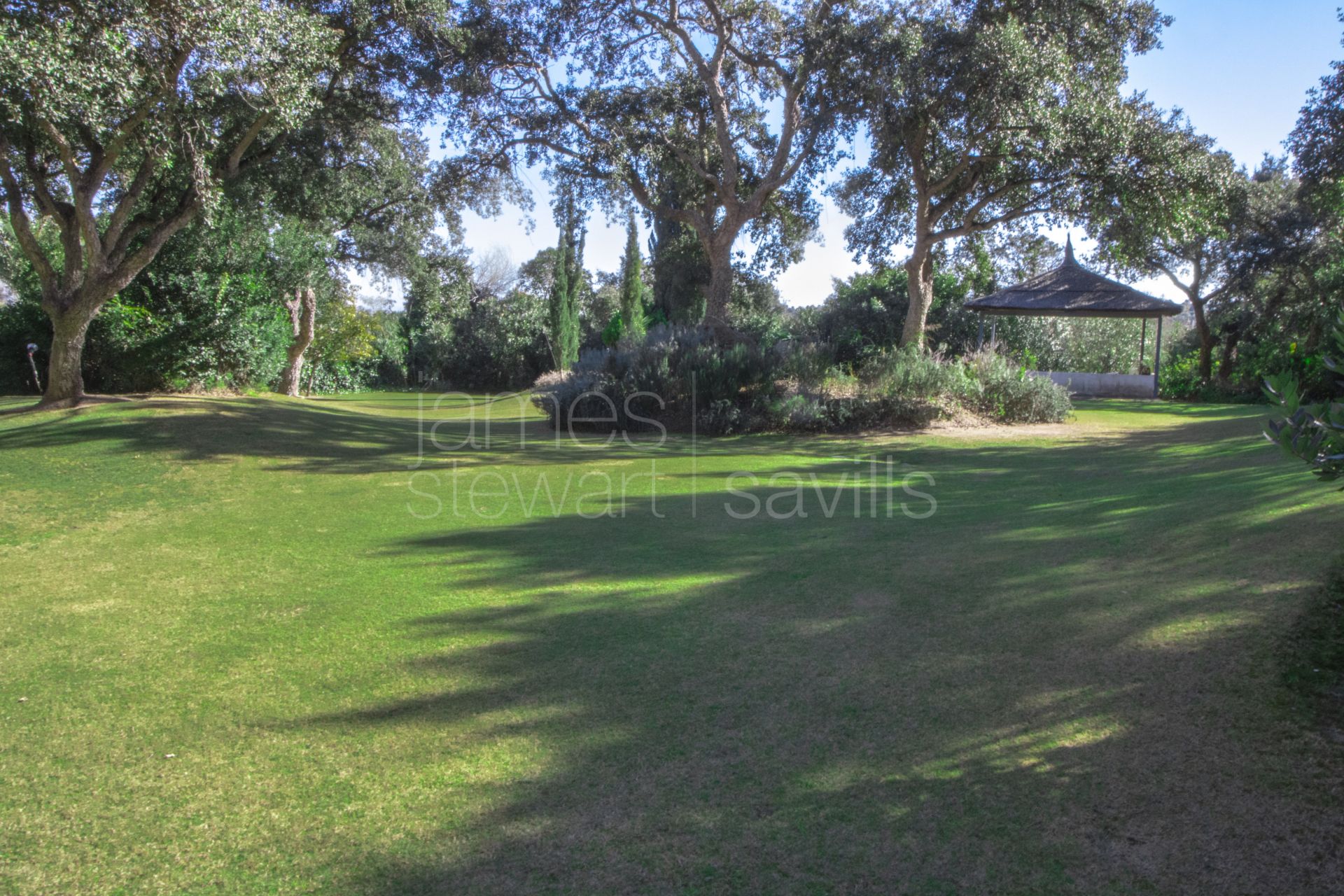 Lovely characterful villa in the gated Los Altos de Valderrama