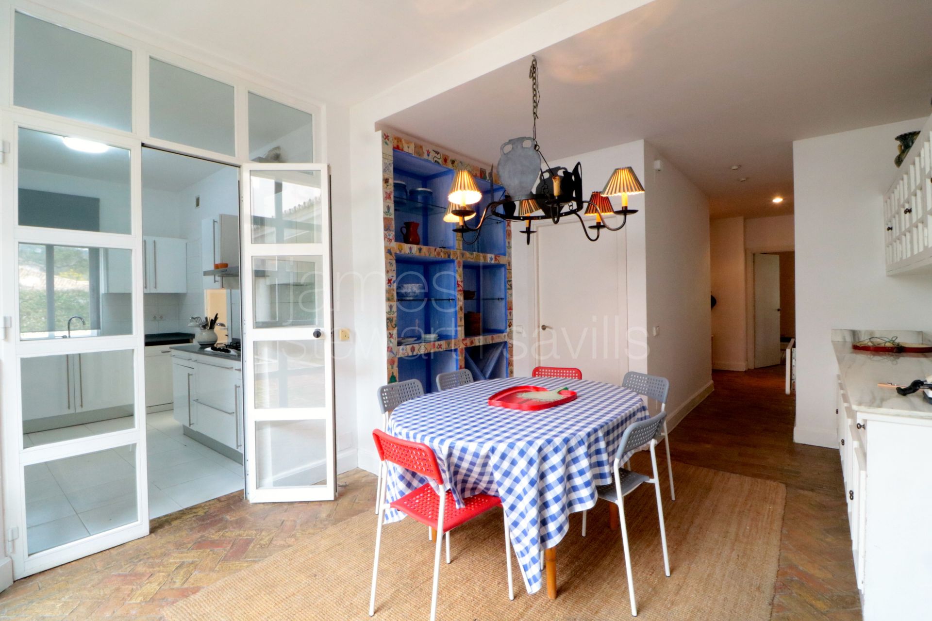 Lovely characterful villa in the gated Los Altos de Valderrama