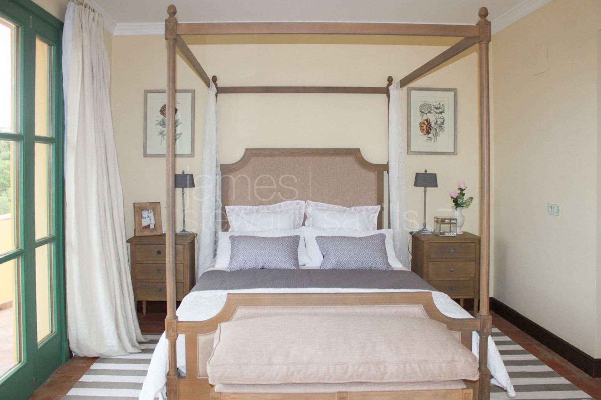 Traditional Andaluz style villa in the F zone with elevated panoramic country views