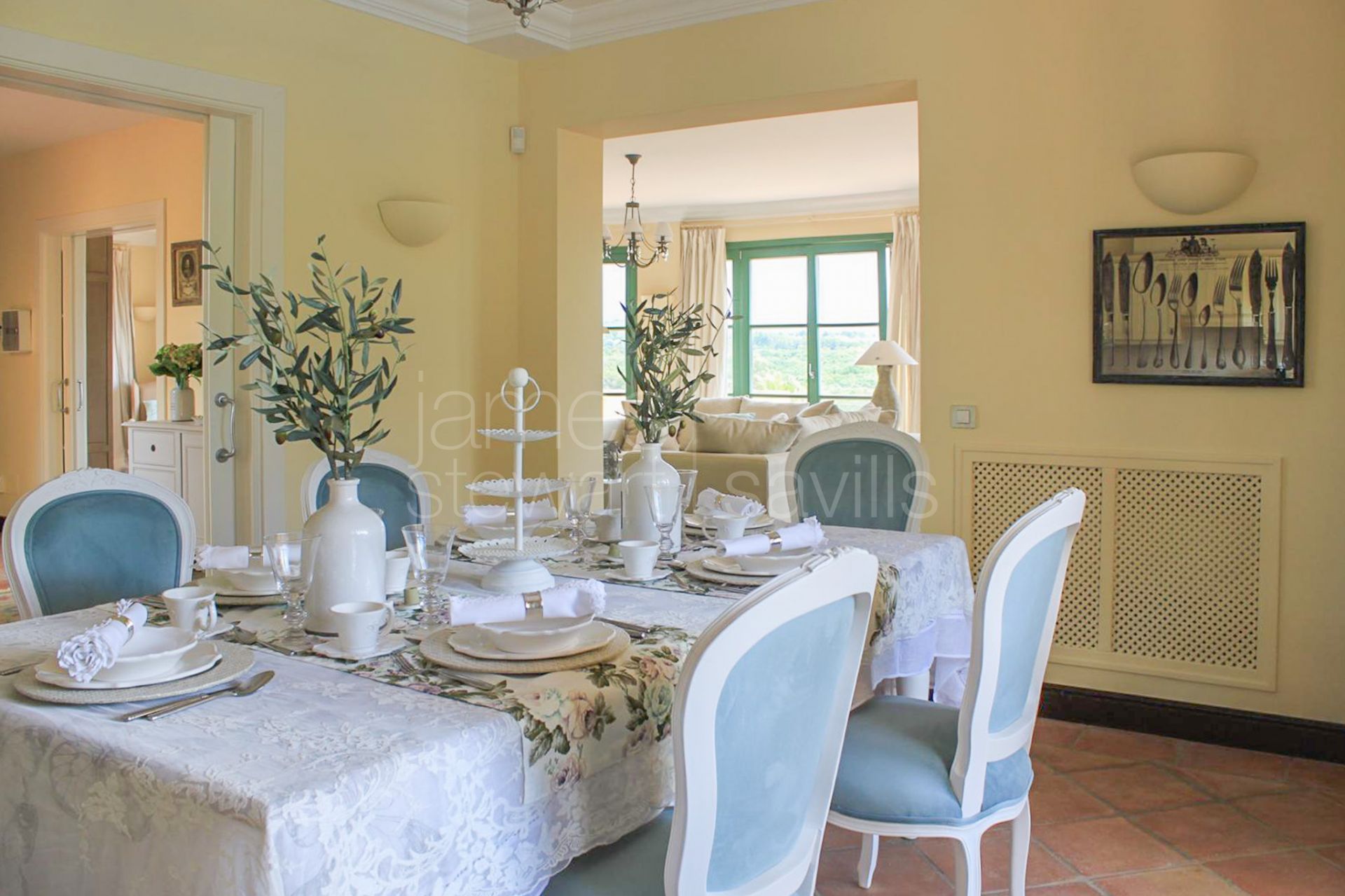 Traditional Andaluz style villa in the F zone with elevated panoramic country views