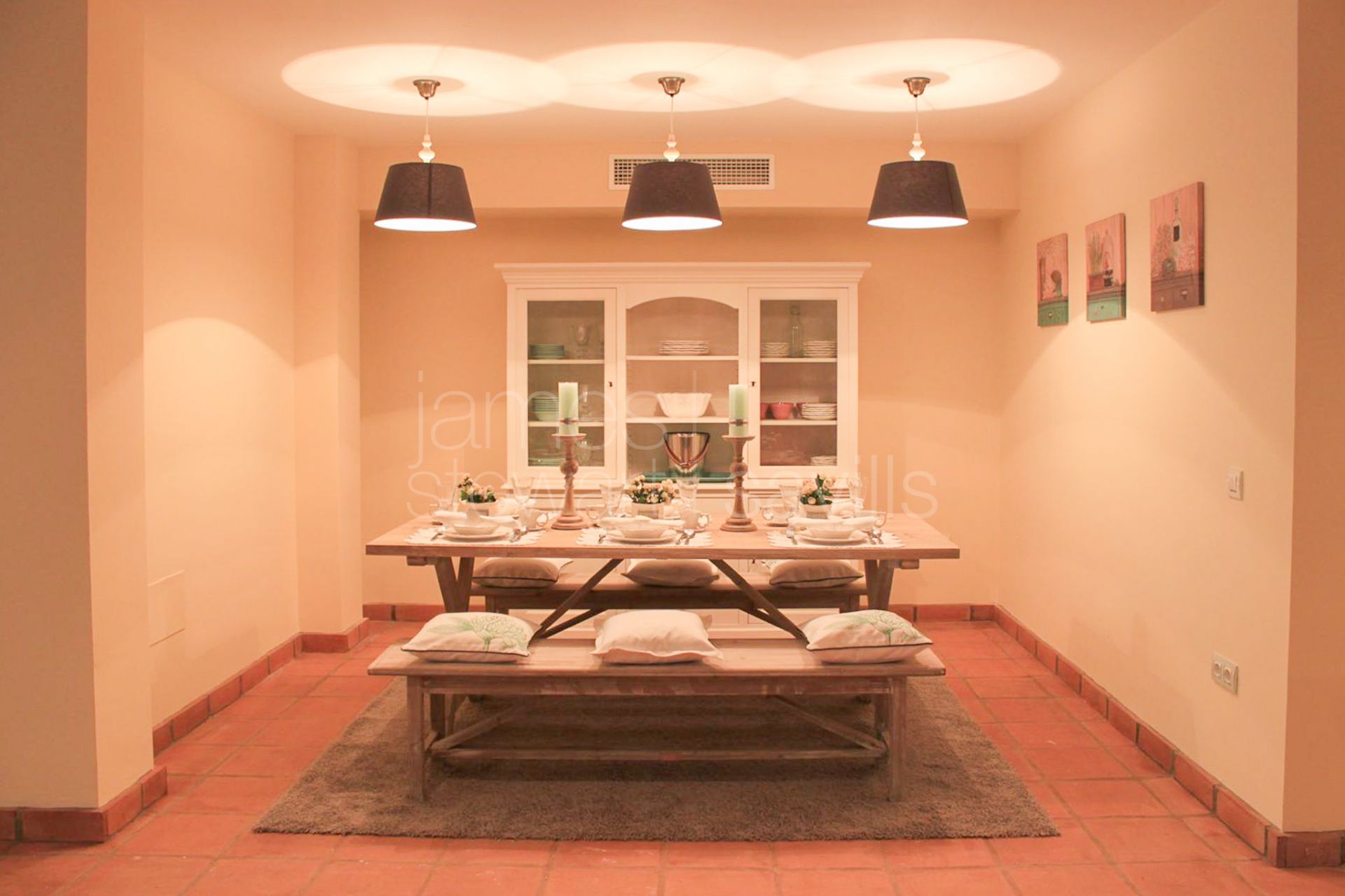 Traditional Andaluz style villa in the F zone with elevated panoramic country views