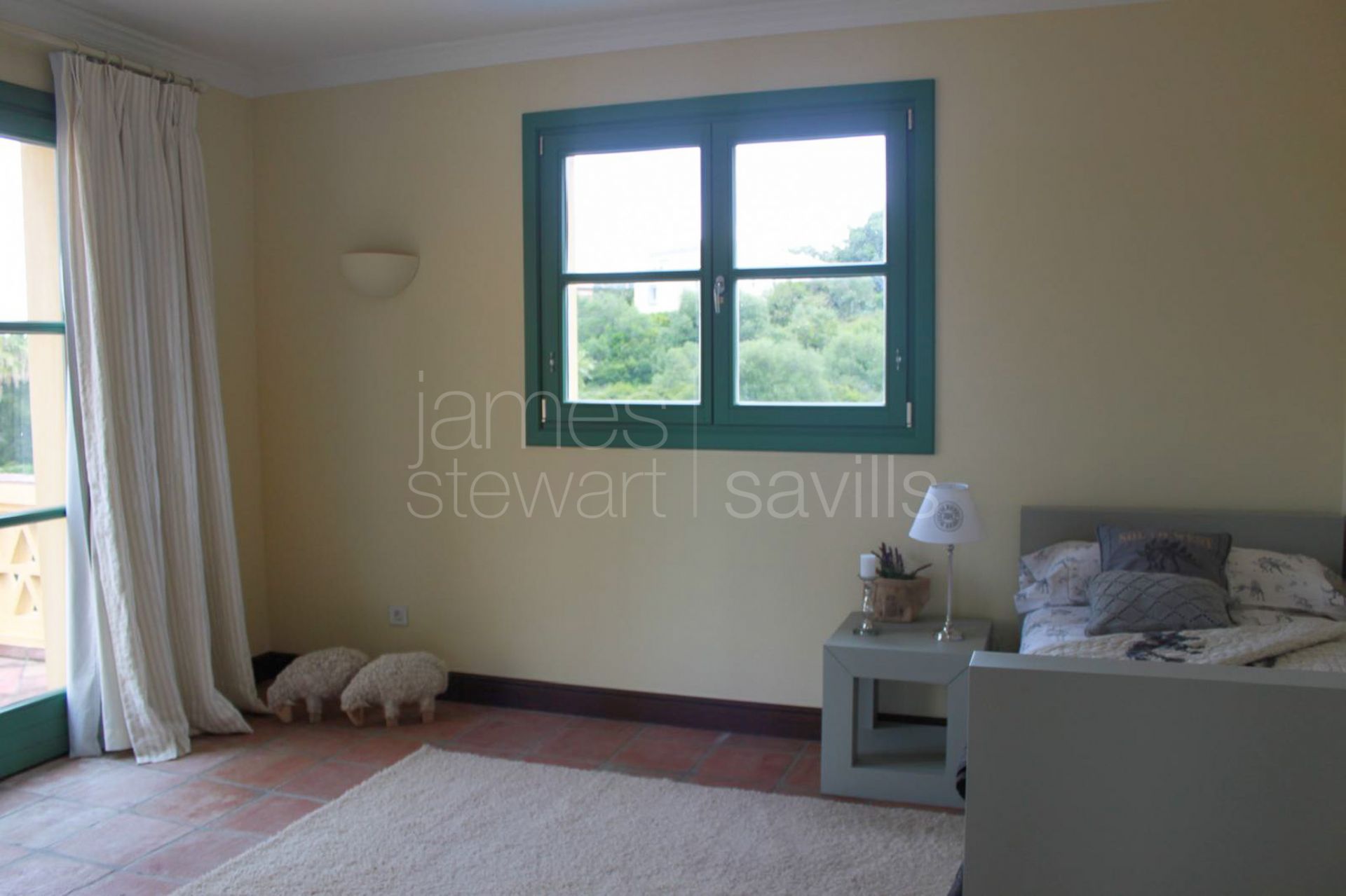 Traditional Andaluz style villa in the F zone with elevated panoramic country views