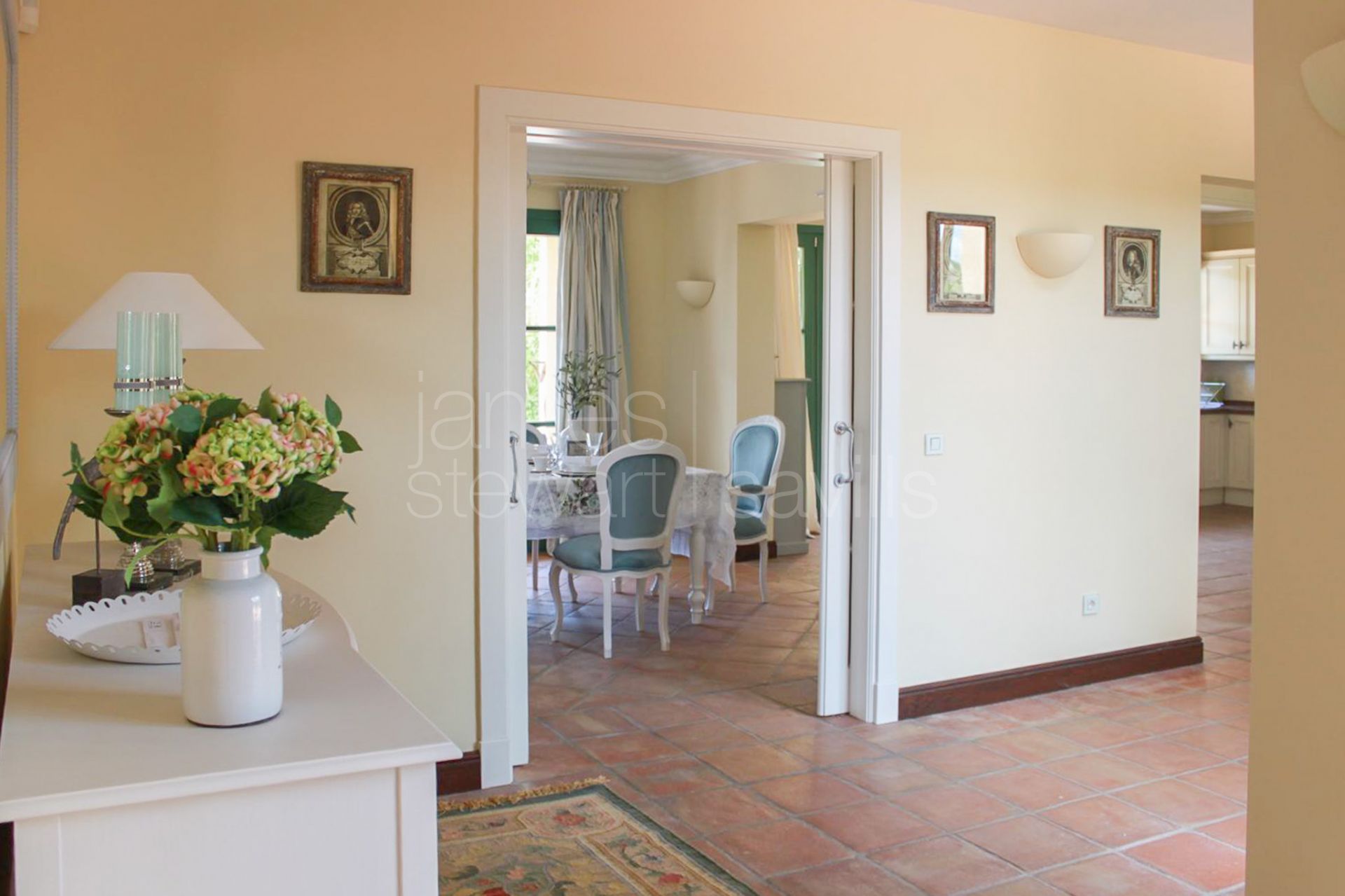 Traditional Andaluz style villa in the F zone with elevated panoramic country views