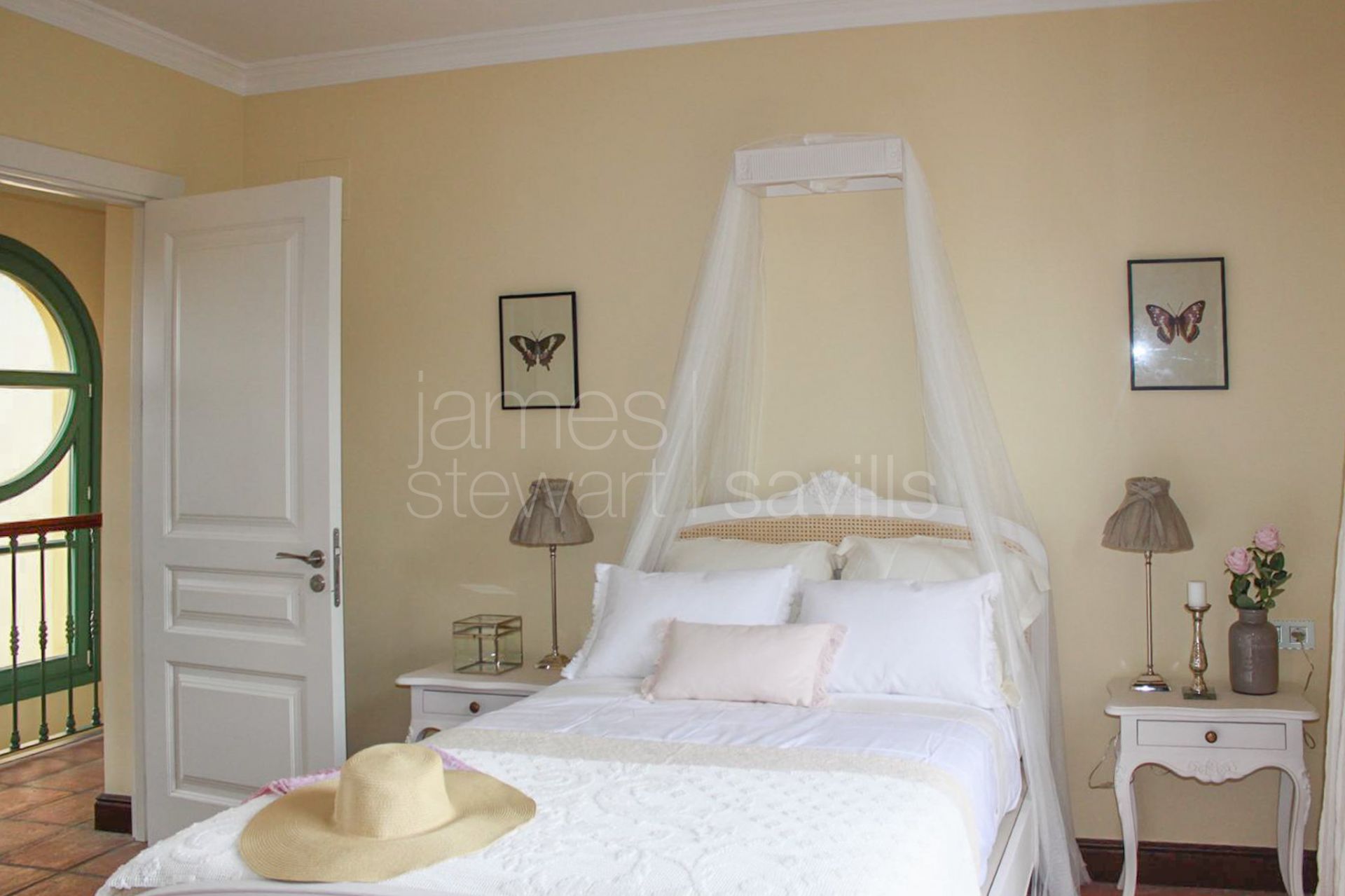 Traditional Andaluz style villa in the F zone with elevated panoramic country views