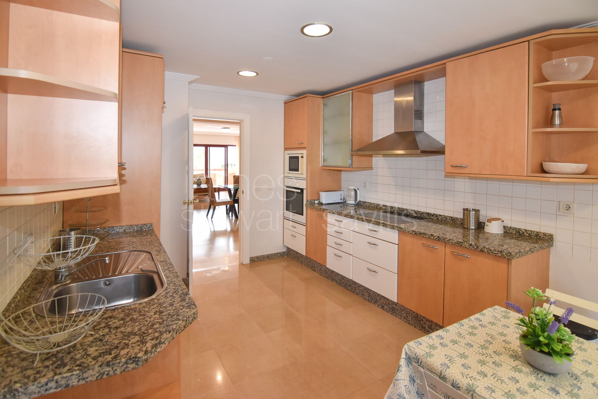 First floor apartment in Los Gazules a short walking distance to Sotogrande International School