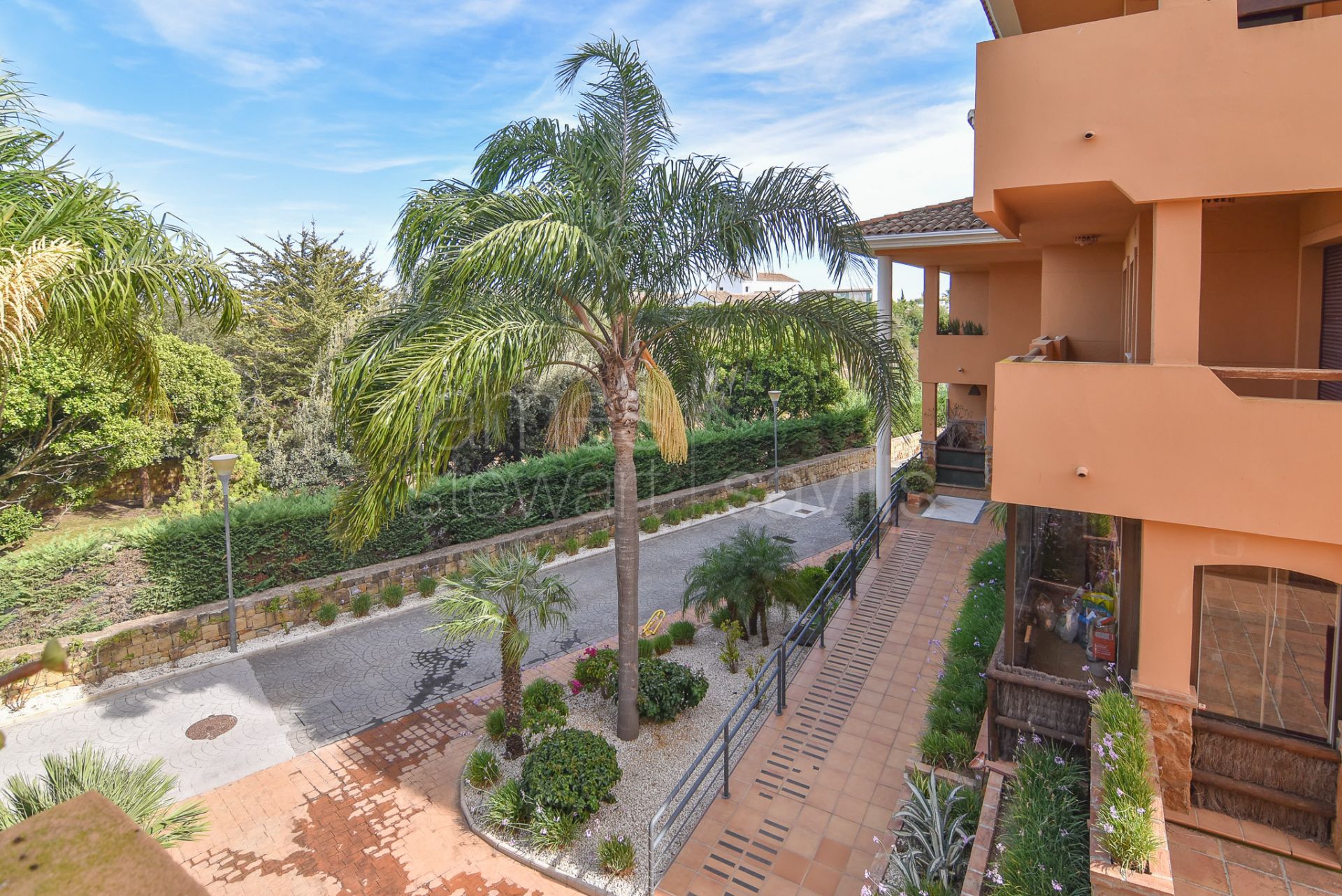 First floor apartment in Los Gazules a short walking distance to Sotogrande International School