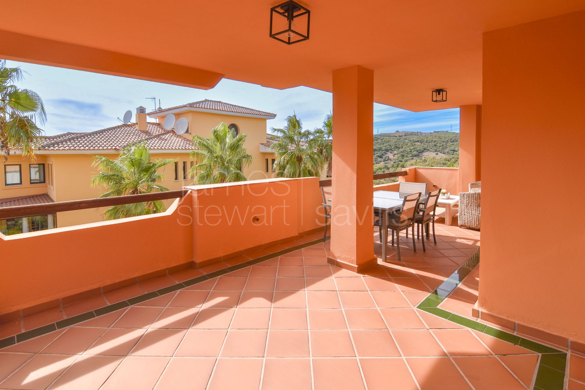 First floor apartment in Los Gazules a short walking distance to Sotogrande International School