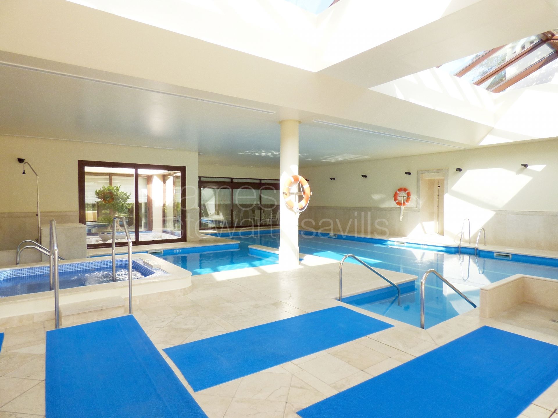 Fantastic single storey 4- bedroom apartment on ground floor in Valgrande phase II.