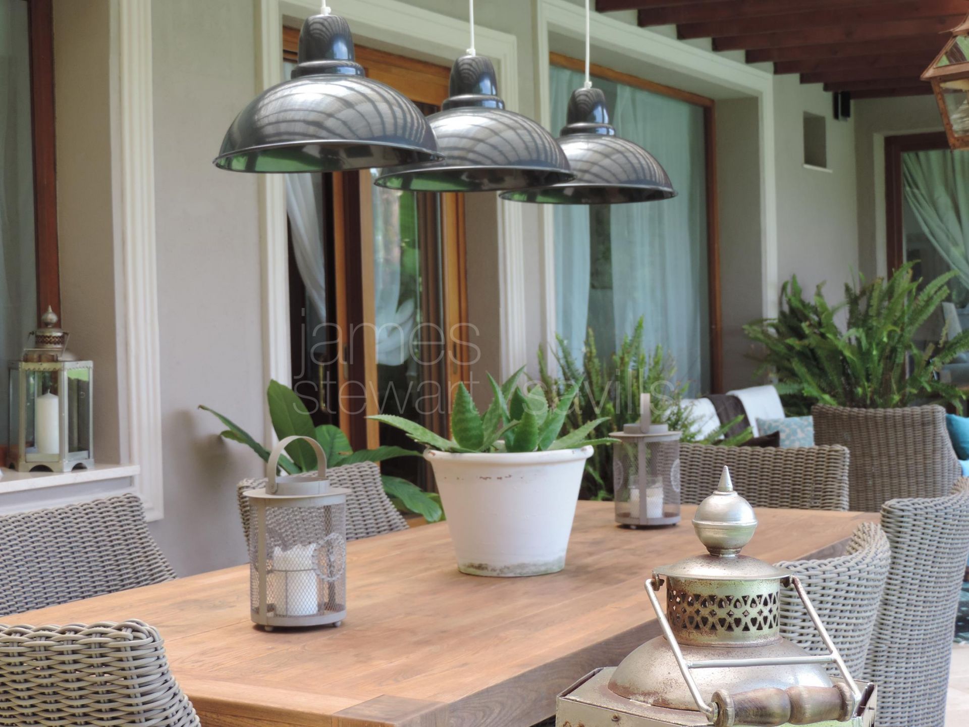 Impresionante villa en zona de golf con parcela de 1235 m2 en Sotogrande Alto