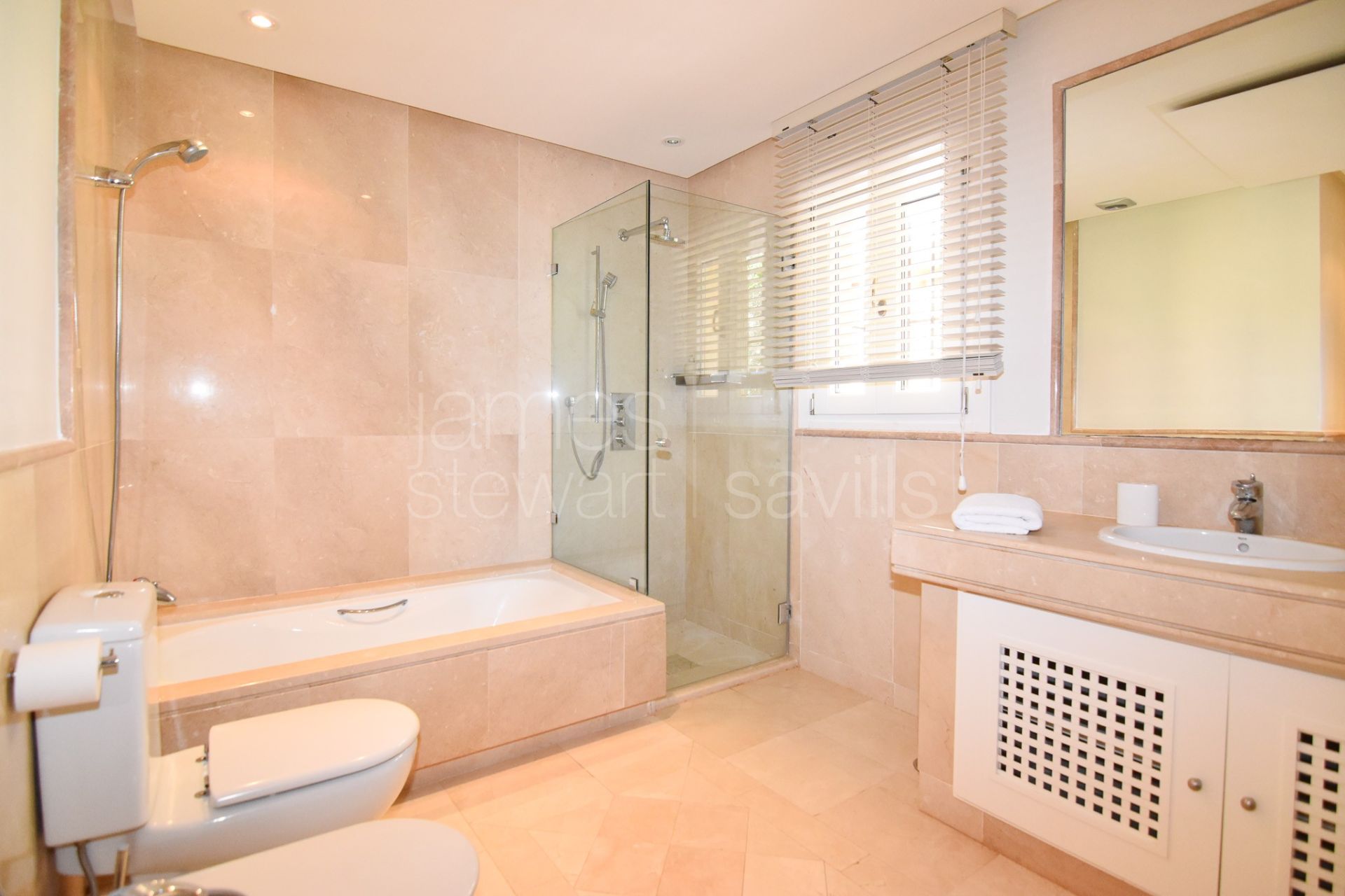 Renovated 4-Bed Apartment in Valgrande, Sotogrande