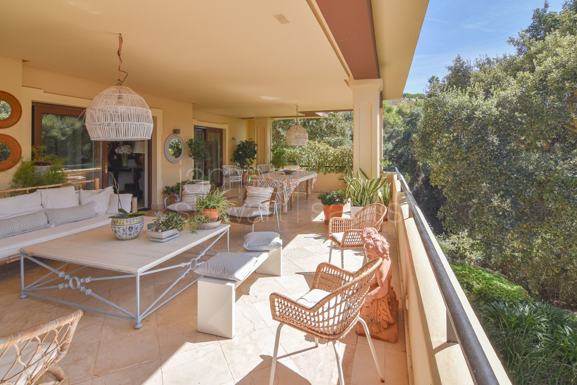 Renovated 4-Bed Apartment in Valgrande, Sotogrande