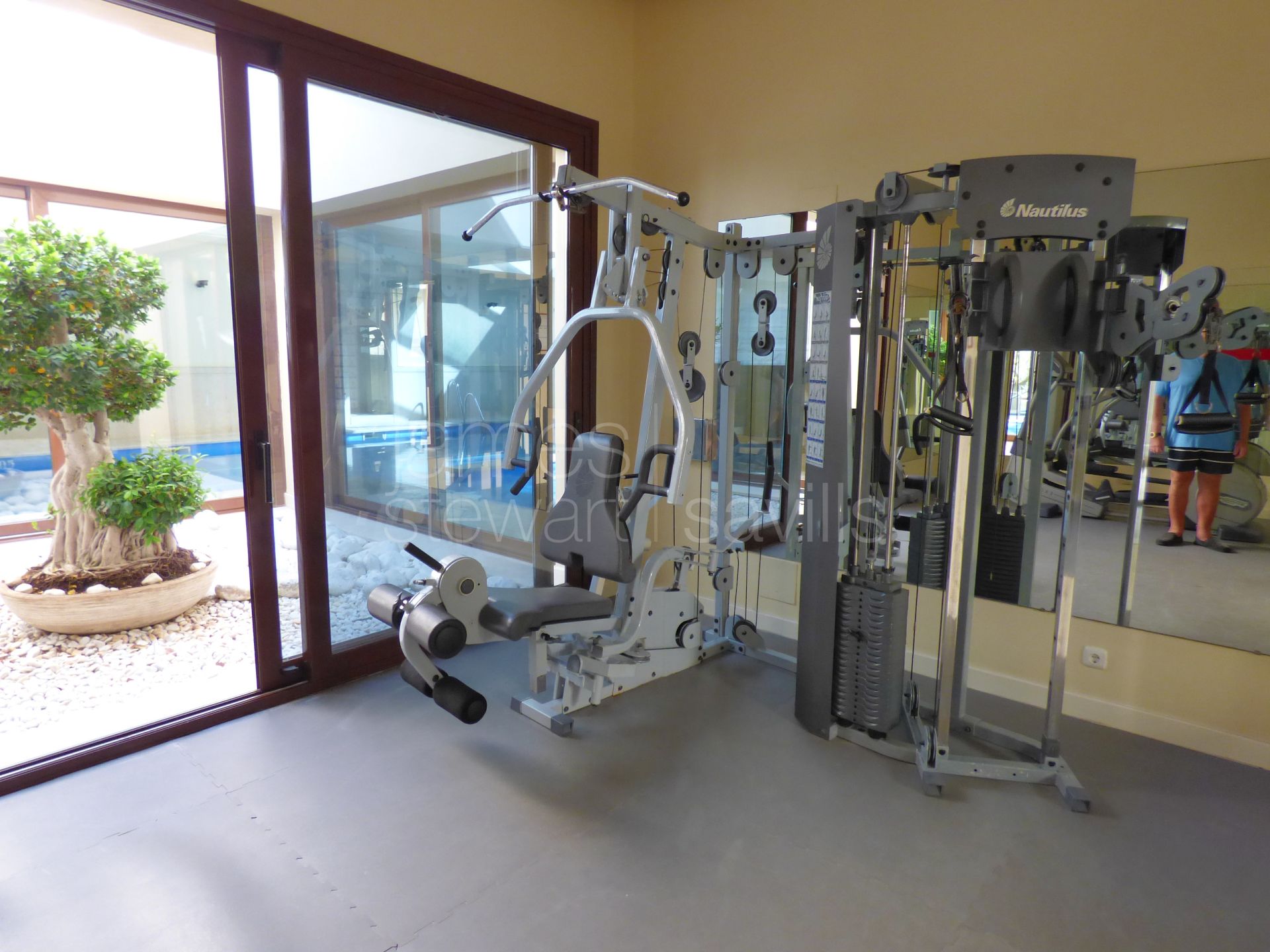 Renovated 4-Bed Apartment in Valgrande, Sotogrande