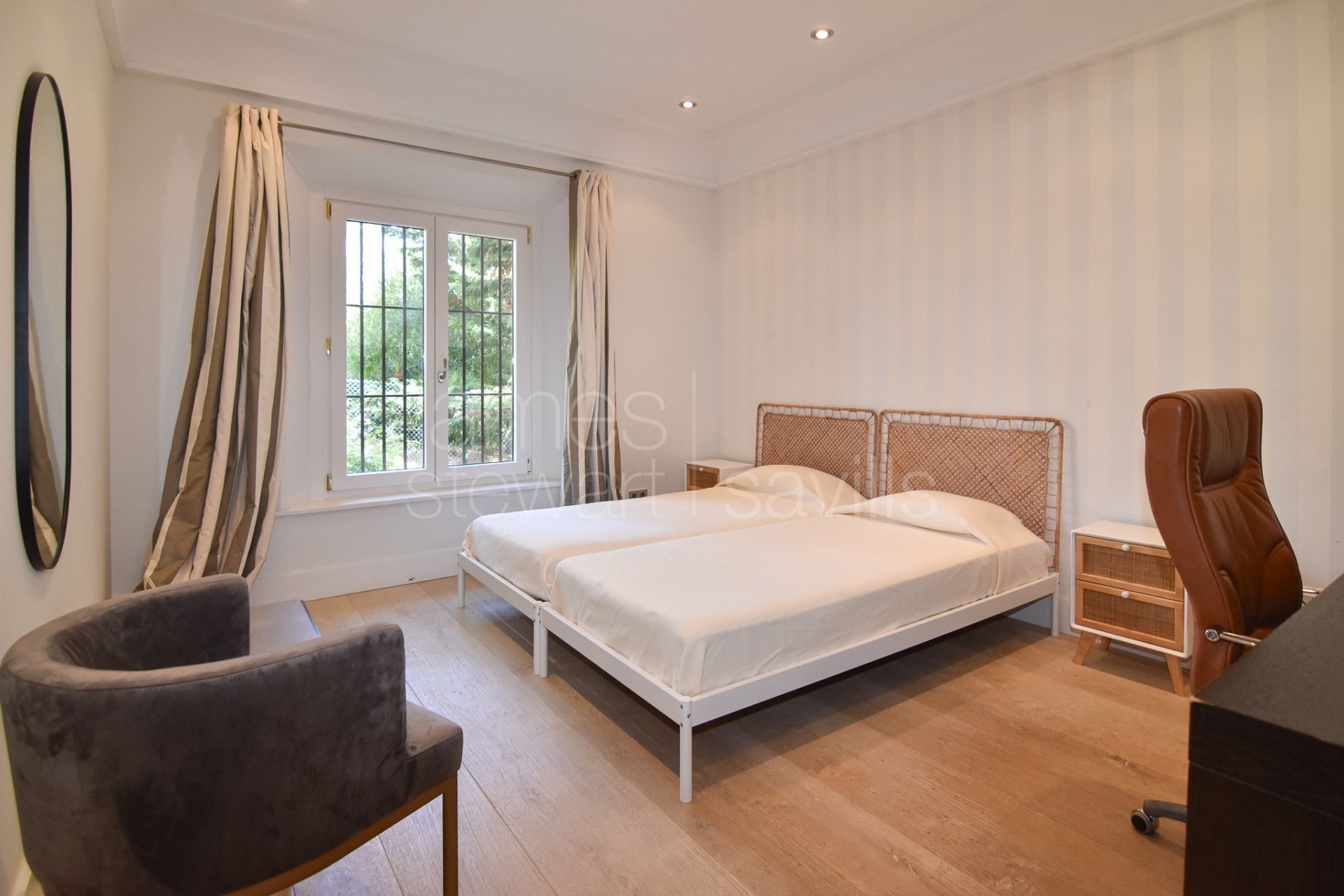 Renovated 4-Bed Apartment in Valgrande, Sotogrande