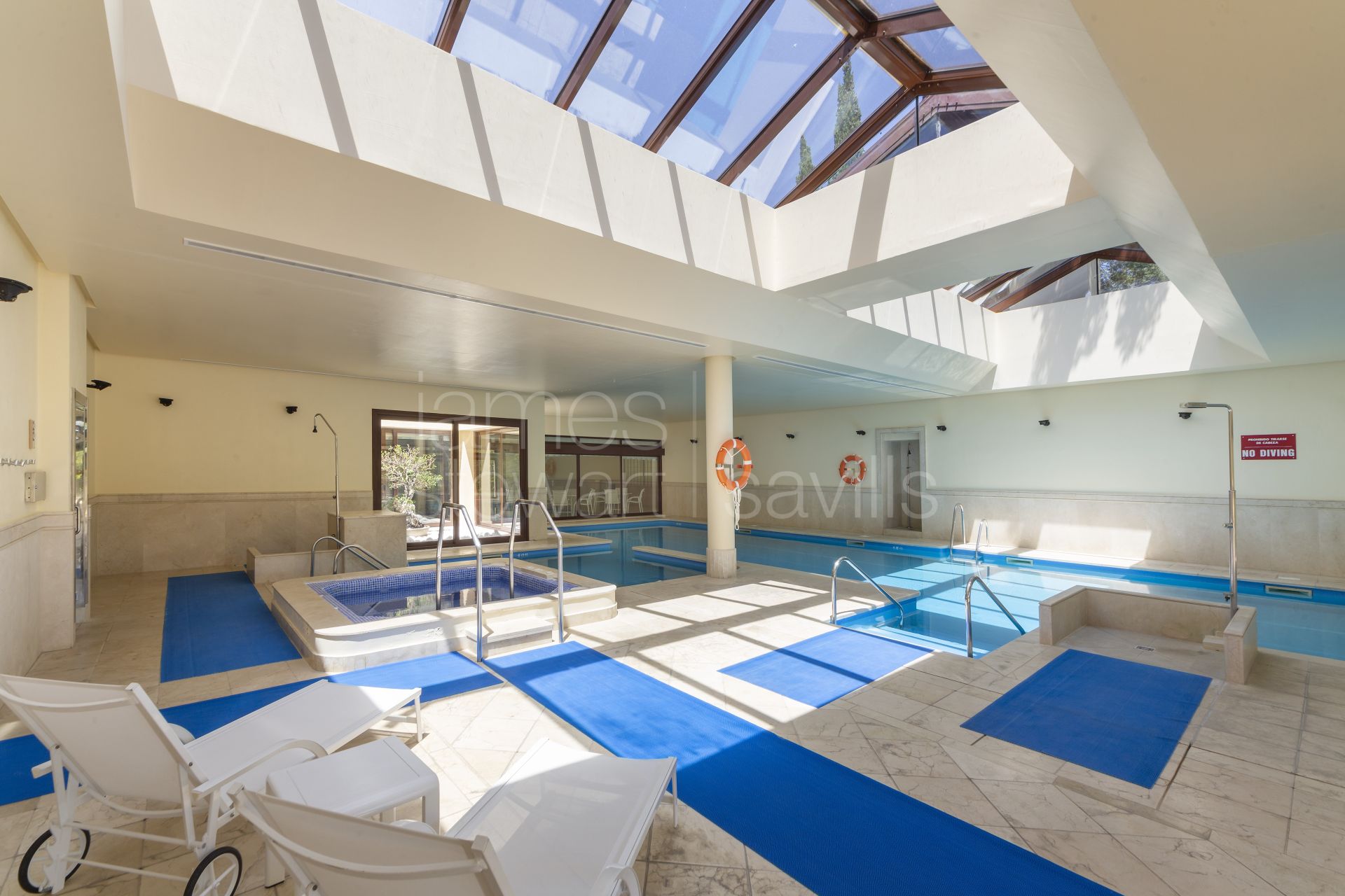 Renovated 4-Bed Apartment in Valgrande, Sotogrande