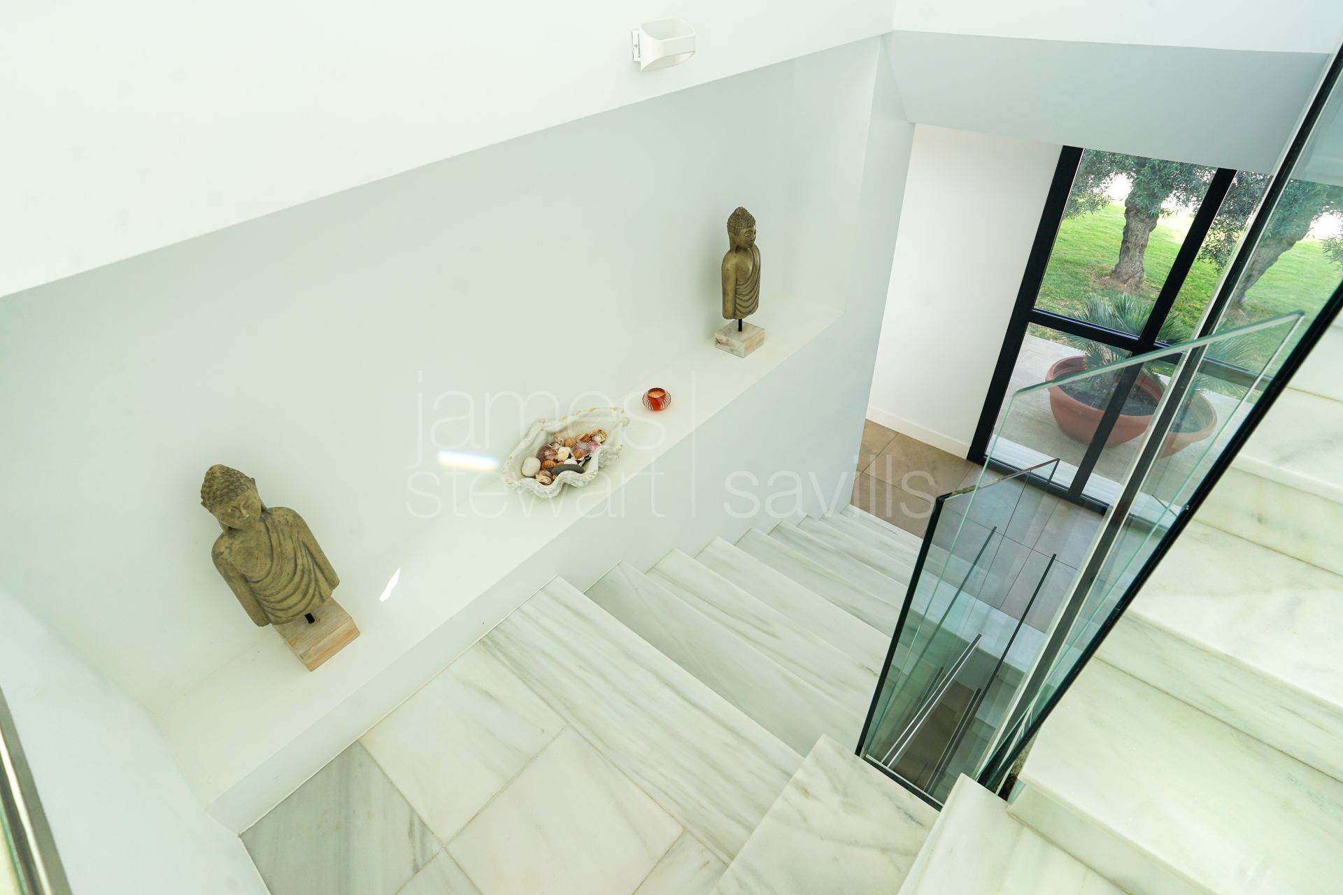 Villa contemporánea con vistas panorámicas al mar en Alcaidesa