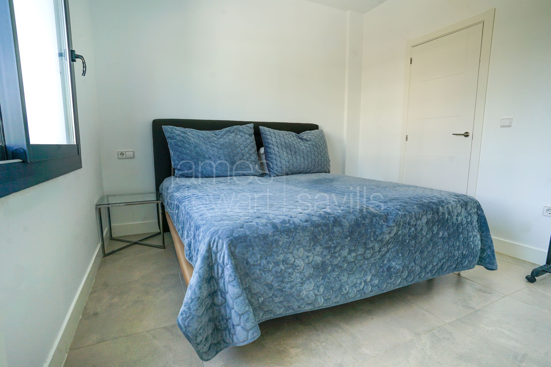 Villa contemporánea con vistas panorámicas al mar en Alcaidesa