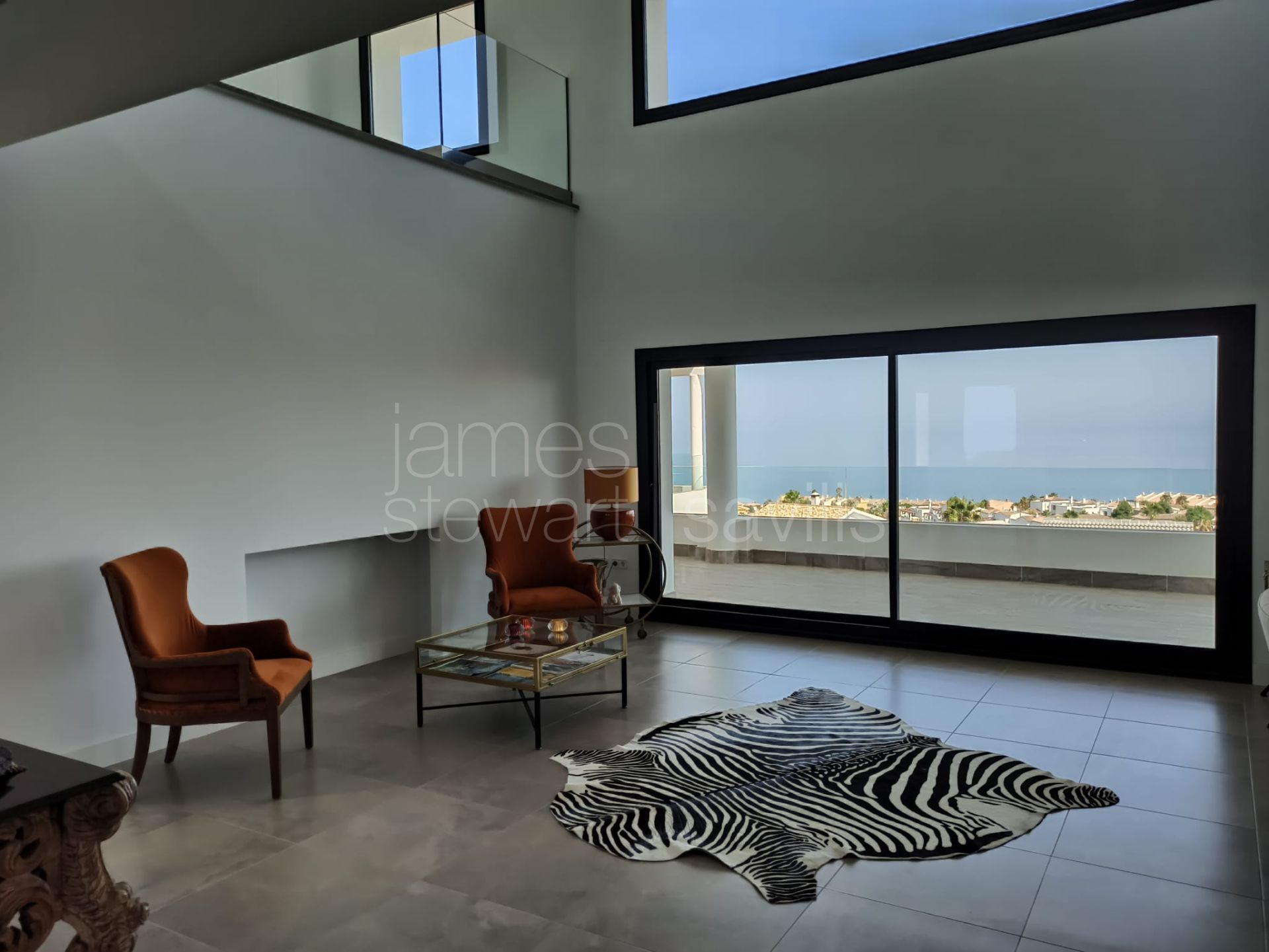 Villa contemporánea con vistas panorámicas al mar en Alcaidesa