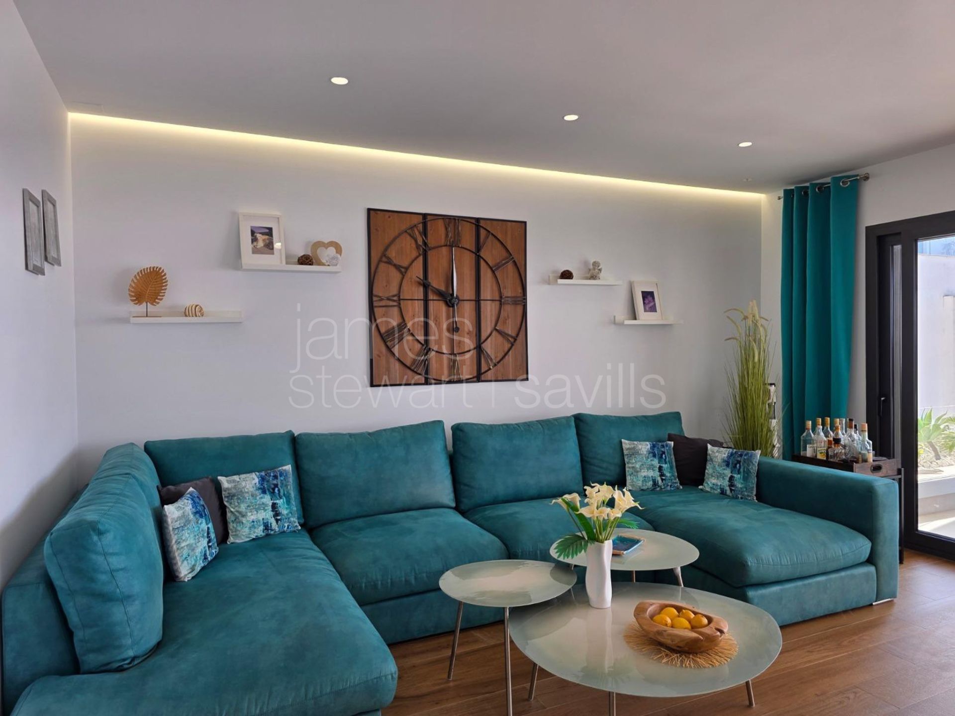 Apartamento contemporáneo en planta baja con jardín privado y vistas panorámicas al mar en The Links II, Alcaidesa
