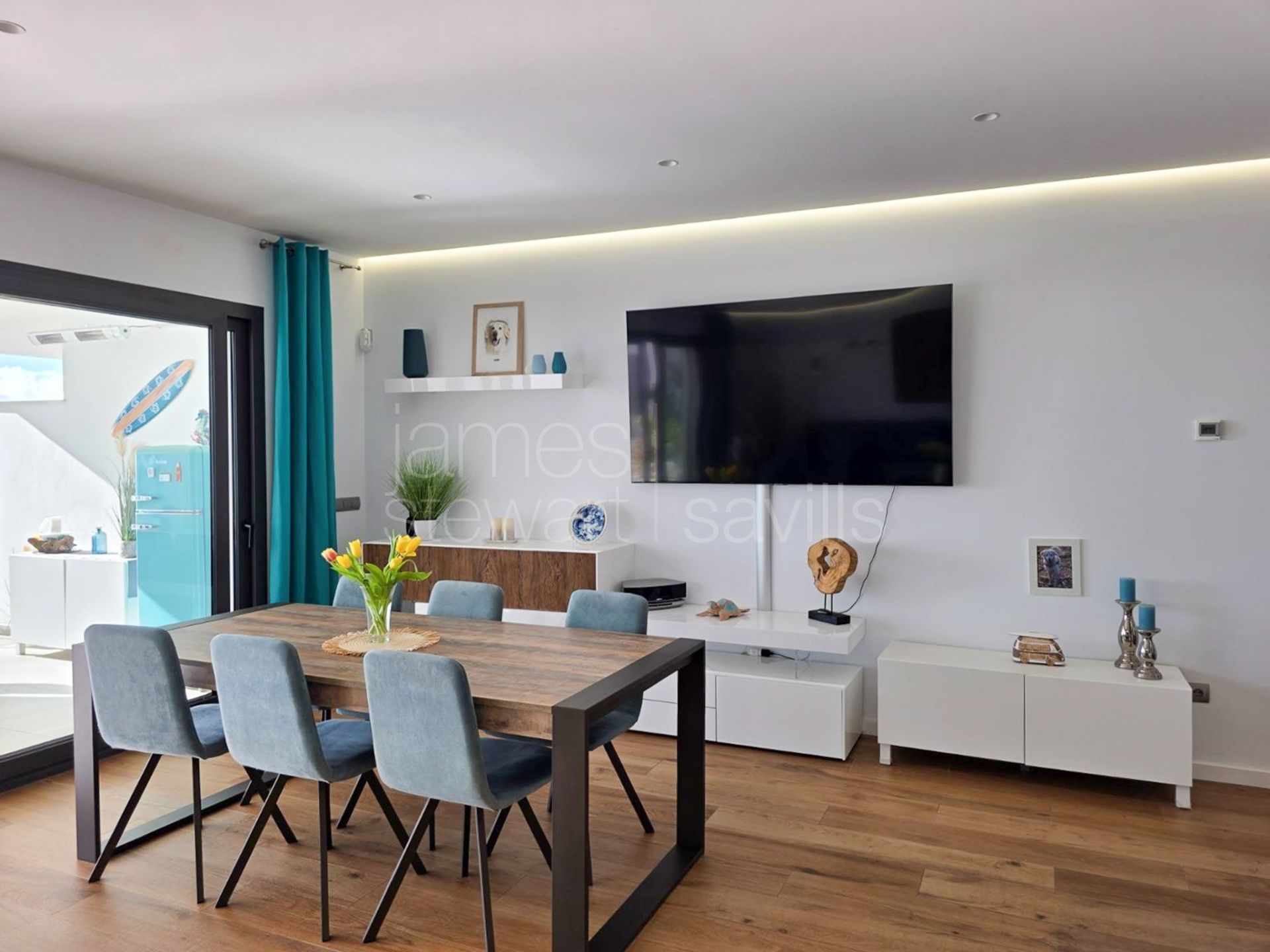 Apartamento contemporáneo en planta baja con jardín privado y vistas panorámicas al mar en The Links II, Alcaidesa