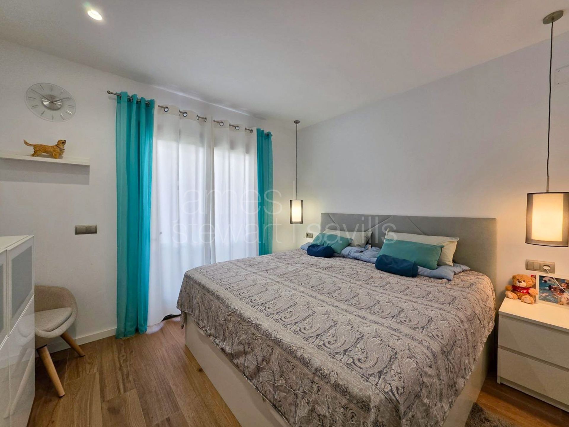 Apartamento contemporáneo en planta baja con jardín privado y vistas panorámicas al mar en The Links II, Alcaidesa