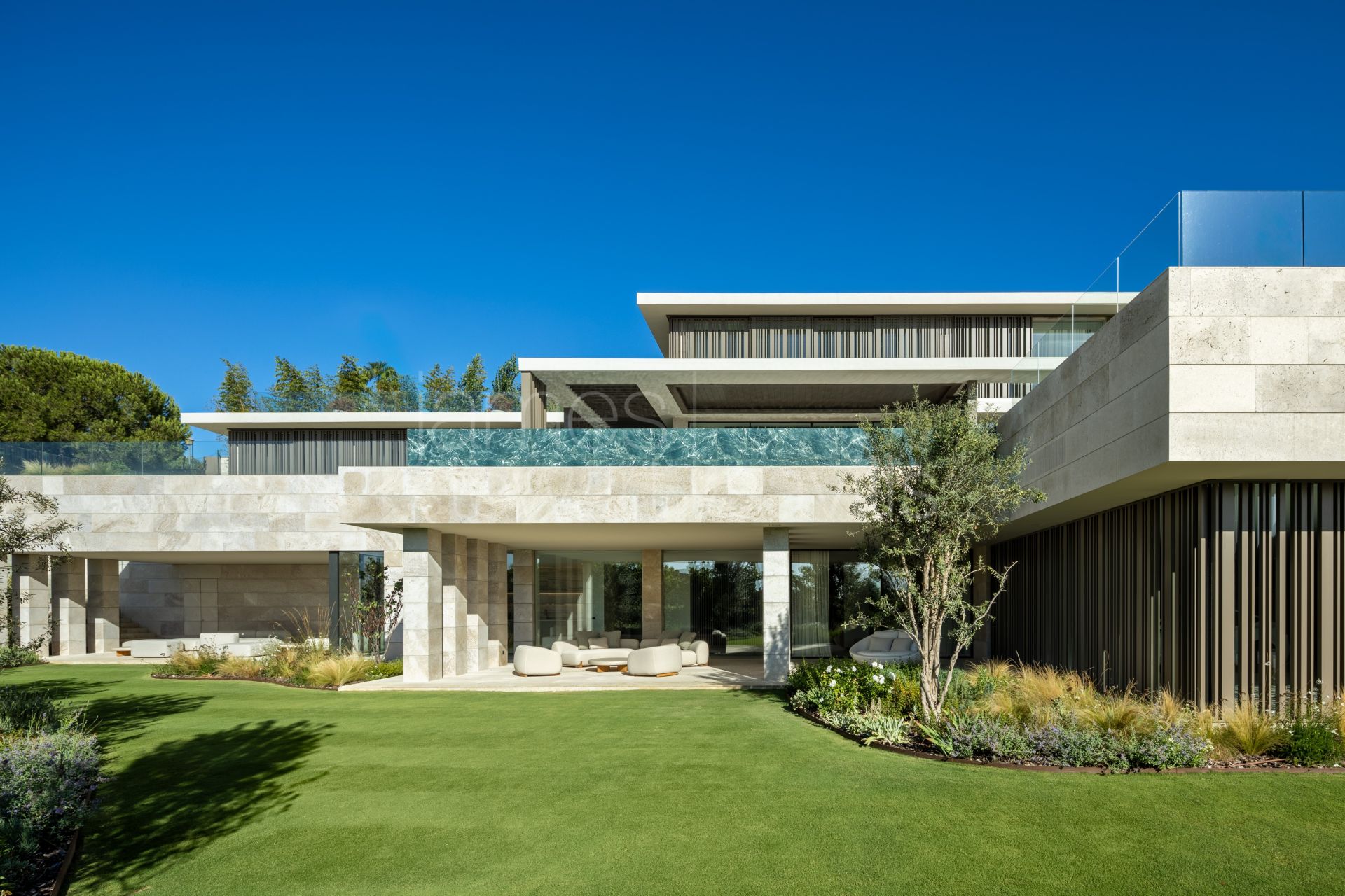 Contemporary architecture in La Reserva, Sotogrande