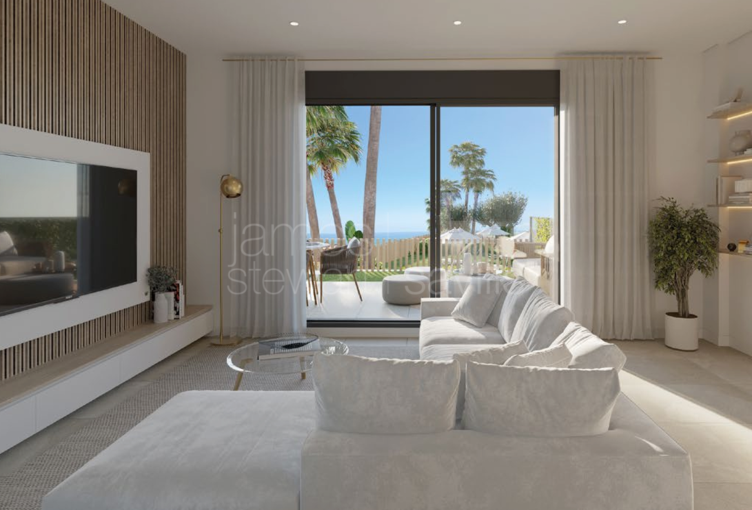 Adosados de obra nueva de 3 dormitorios con vistas al mar en venta en Bahia de las Rocas, Manilva