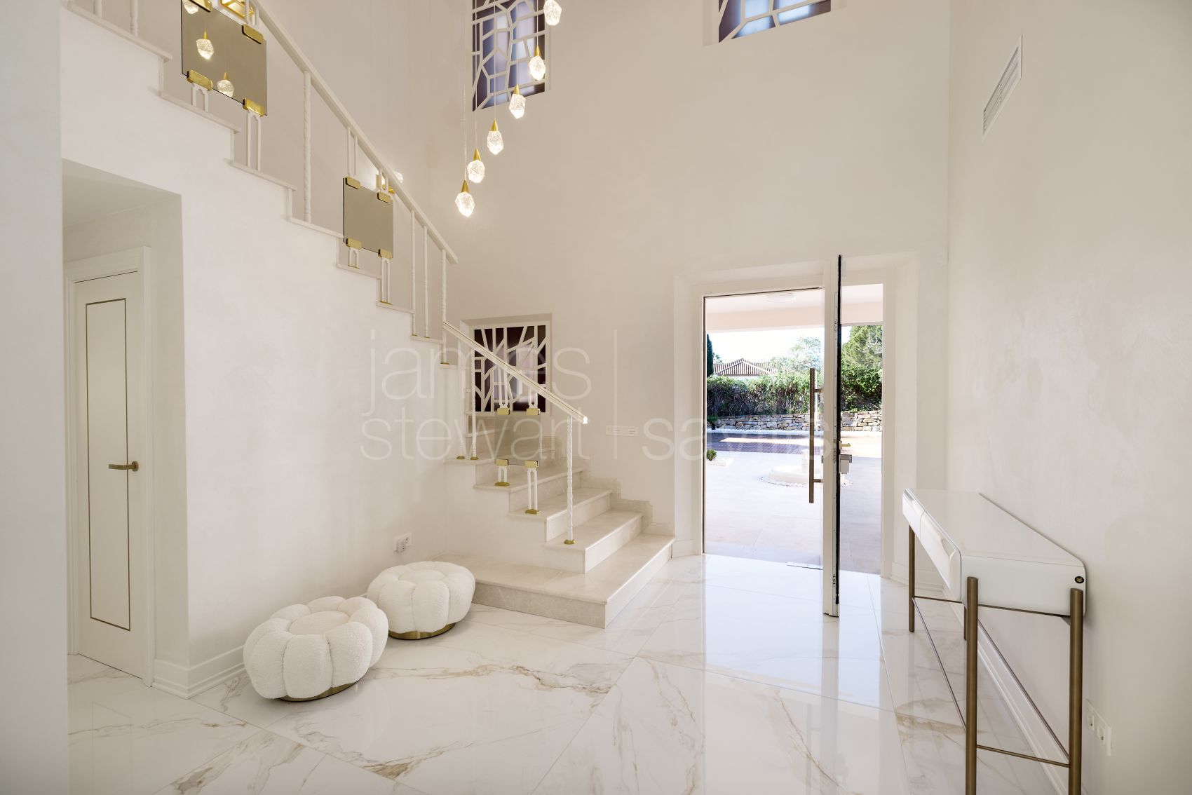 Villa elegante y contemporánea en Almenara, Sotogrande