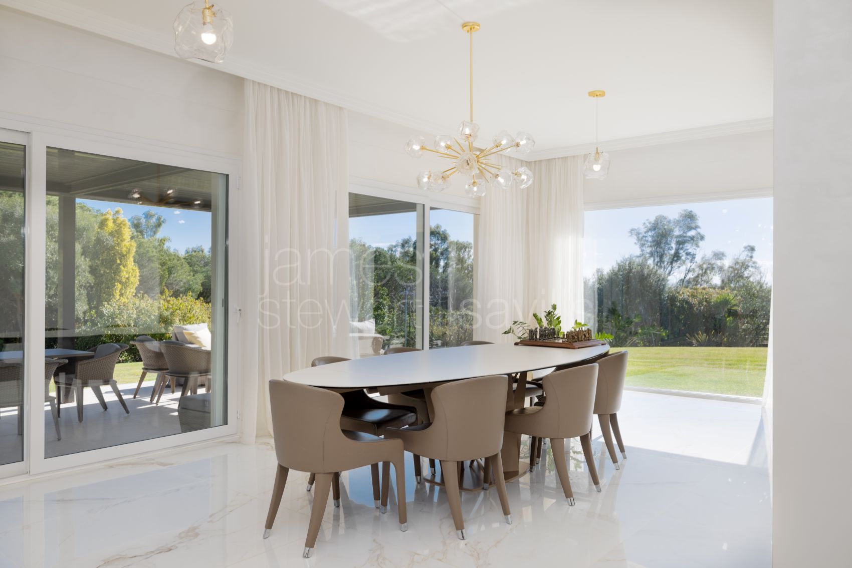 Villa elegante y contemporánea en Almenara, Sotogrande