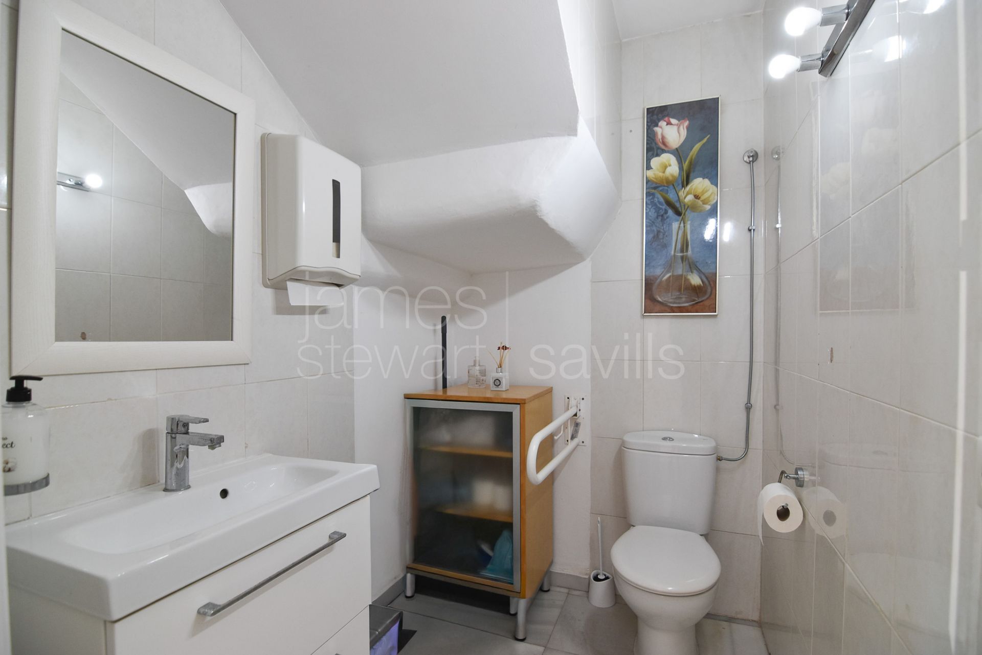 End of row townhouse close to all the amenities of Pueblo Nuevo de Guadiaro