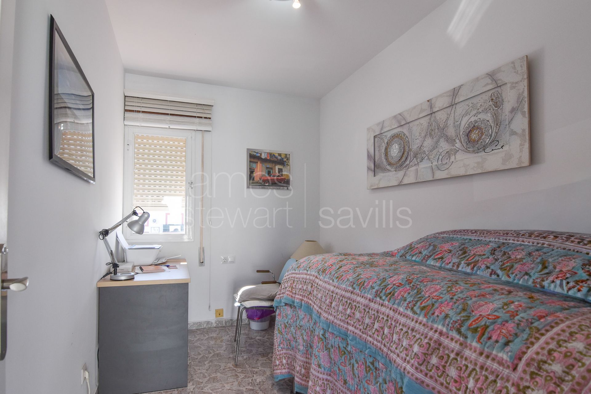 End of row townhouse close to all the amenities of Pueblo Nuevo de Guadiaro