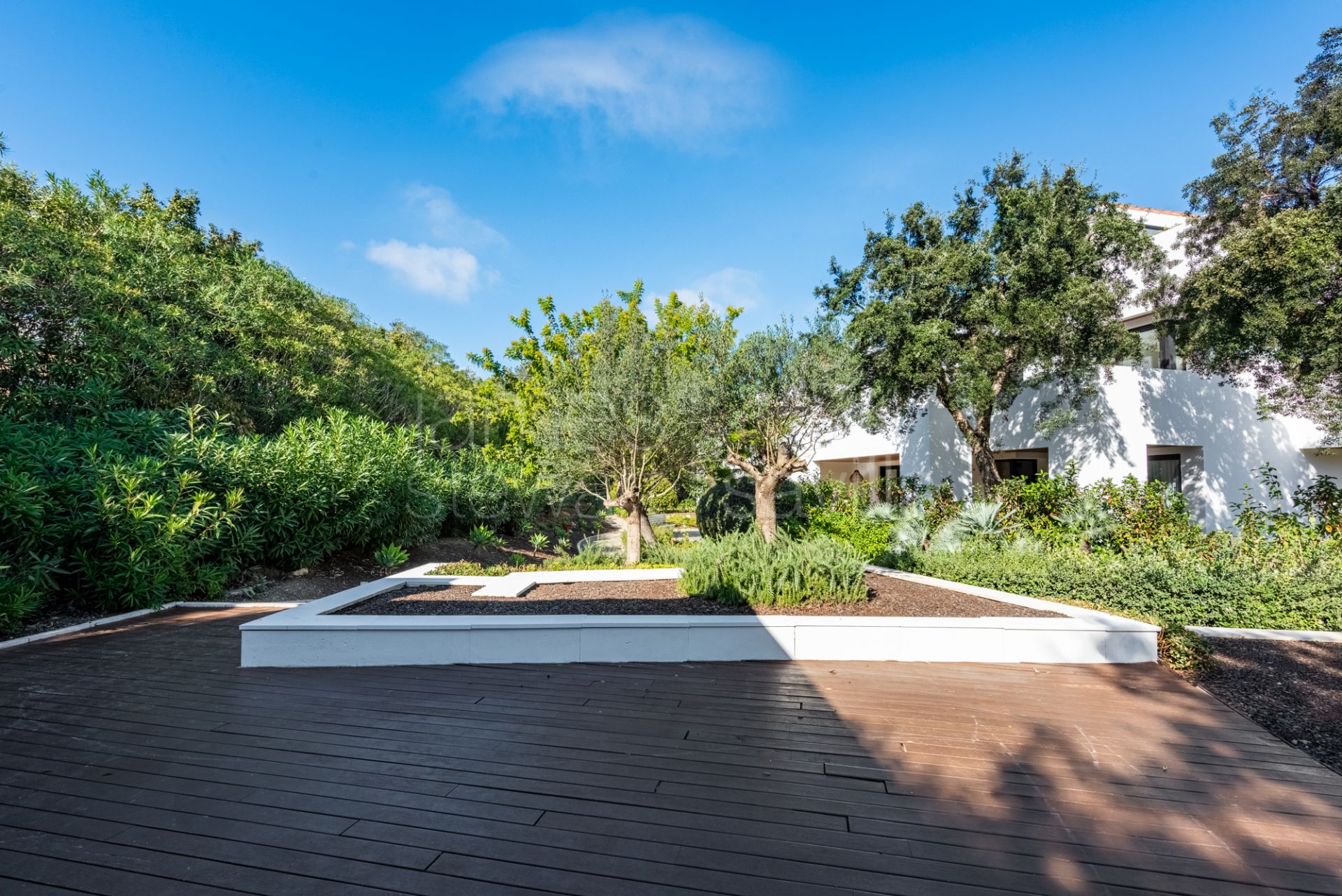 Ático Dúplex Espacioso con Amplias Terrazas en Hacienda Valderrama, Sotogrande