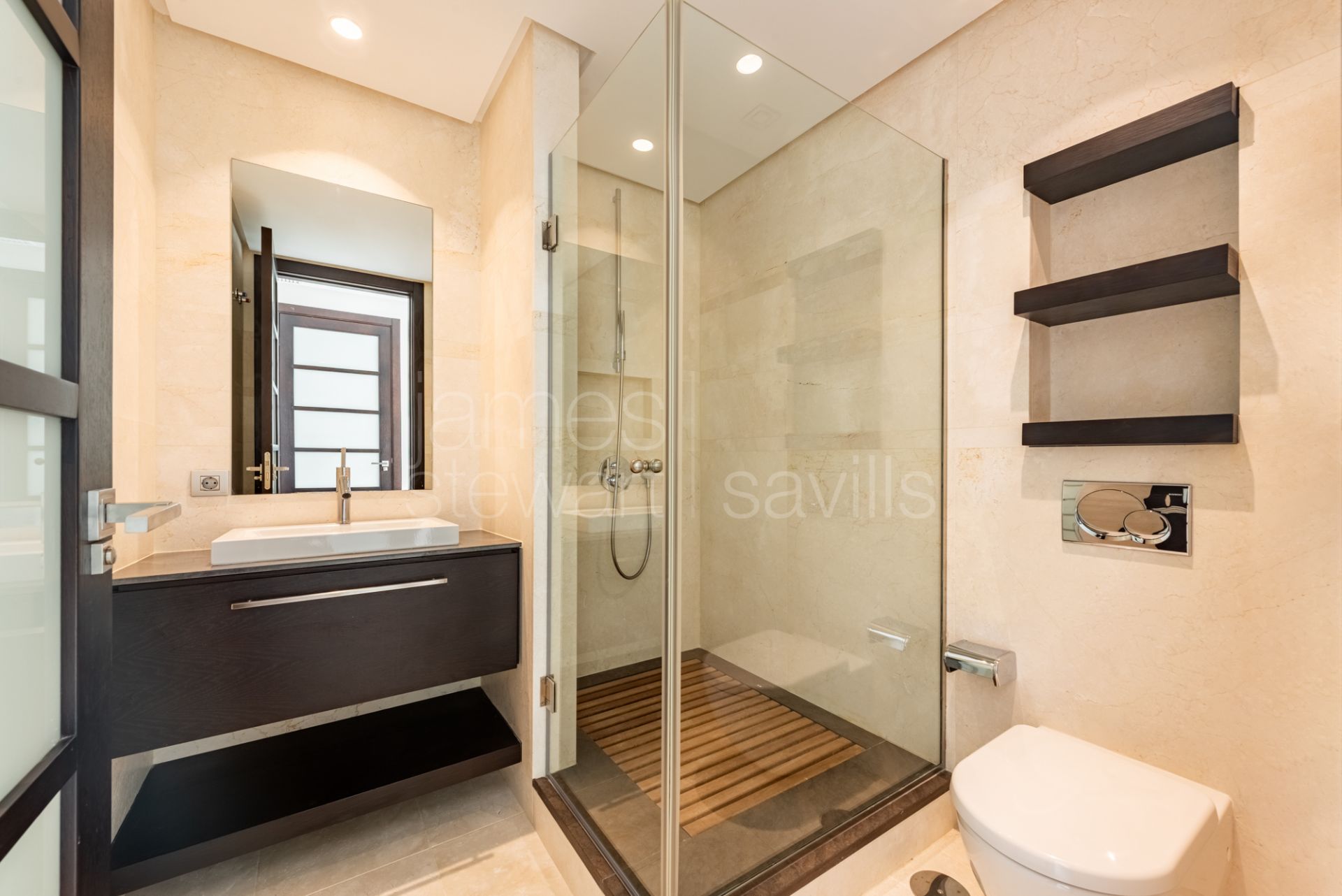 Ático Dúplex Espacioso con Amplias Terrazas en Hacienda Valderrama, Sotogrande