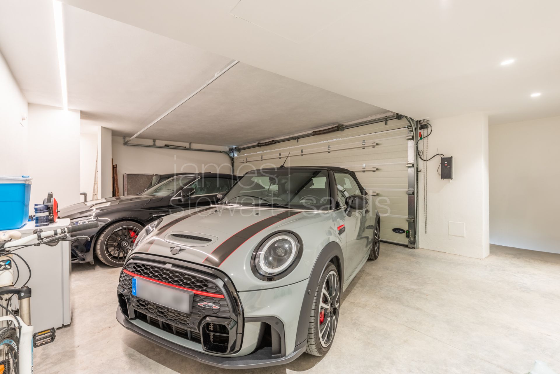 Villa with Golf Views in a Peaceful Cul-de-Sac, Almenara Area in Sotogrande