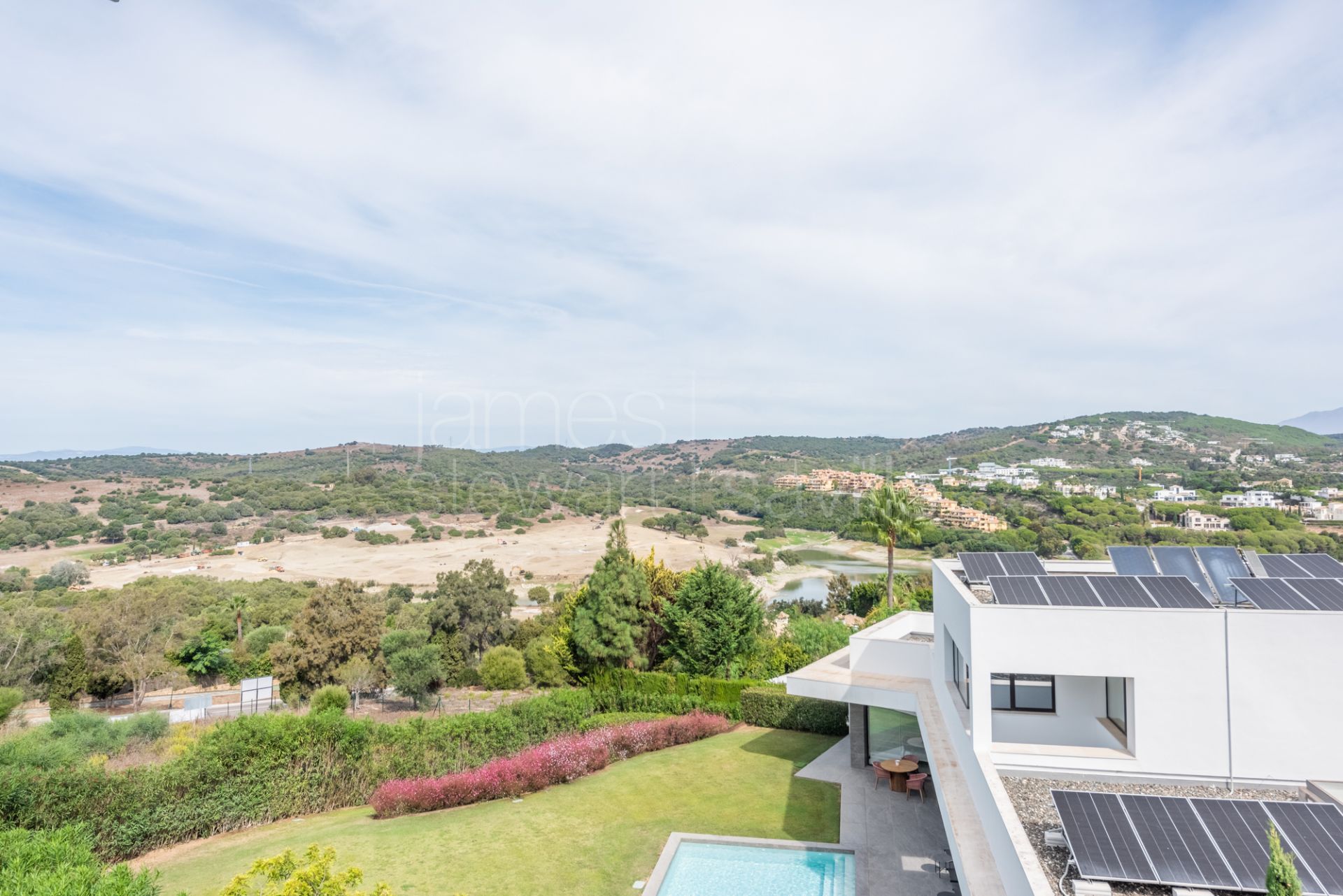 Villa with Golf Views in a Peaceful Cul-de-Sac, Almenara Area in Sotogrande