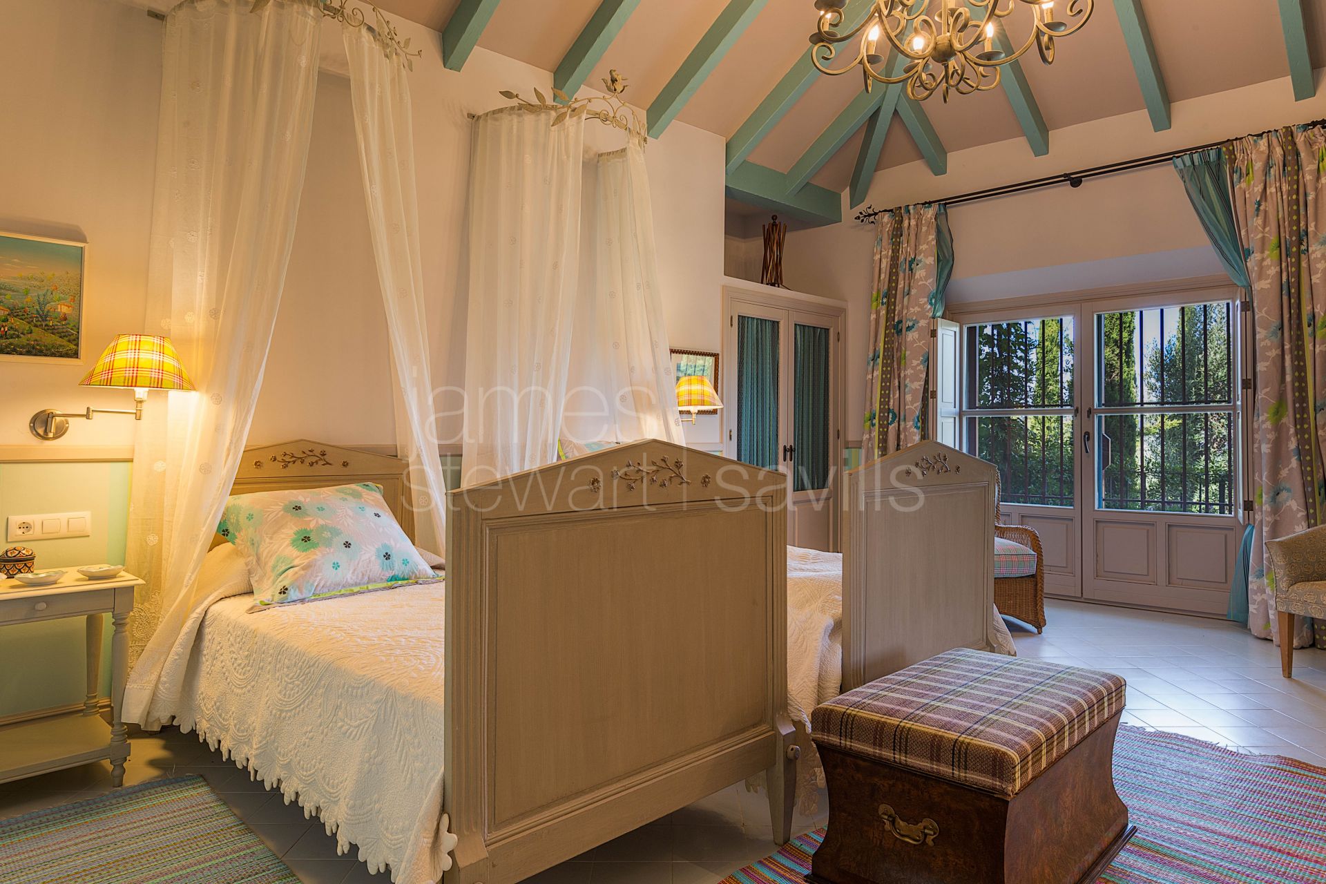 Bonito Cortijo con Casa de Invitados, Olivar y Vistas Panorámicas cerca de Gaucín