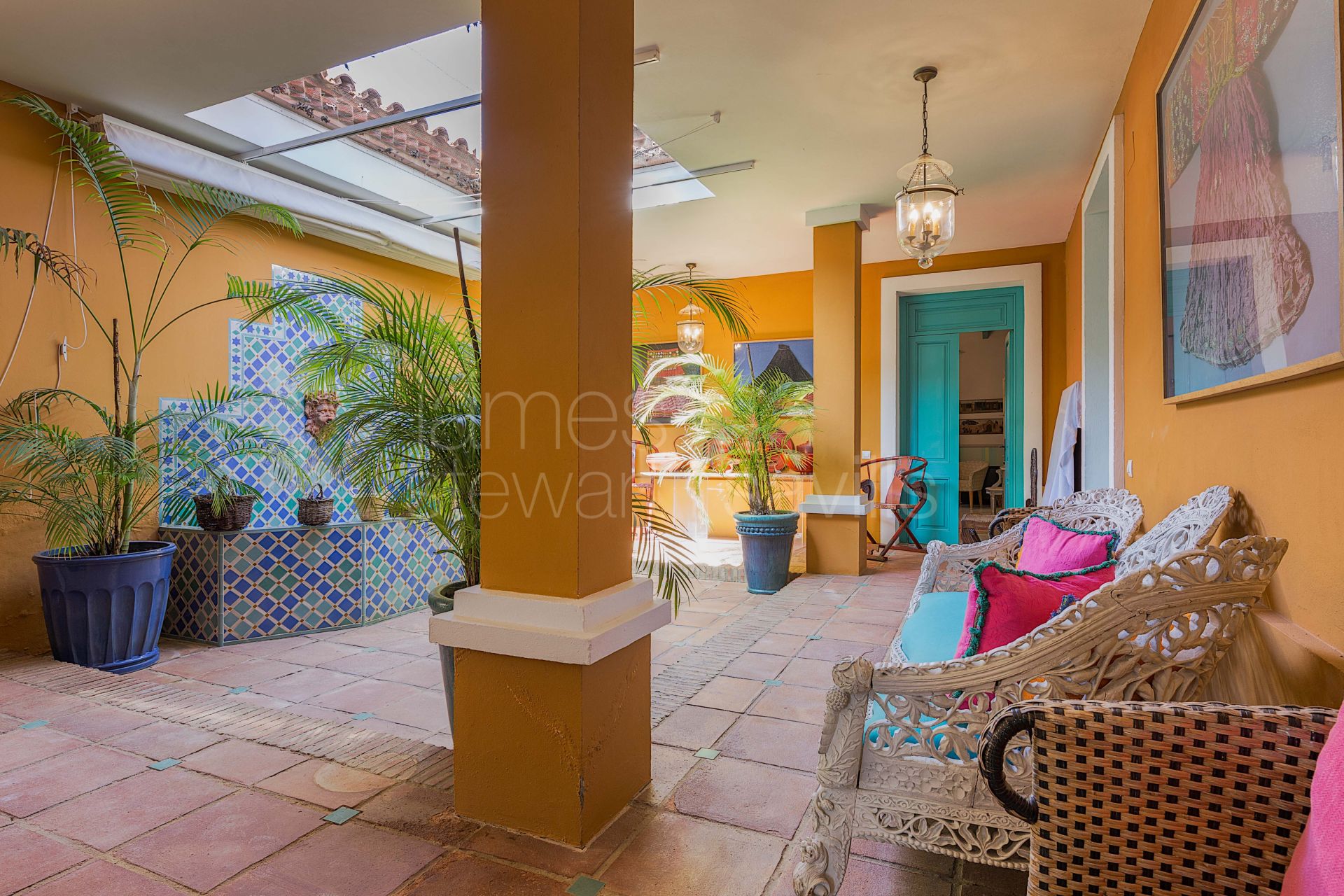 Bonito Cortijo con Casa de Invitados, Olivar y Vistas Panorámicas cerca de Gaucín