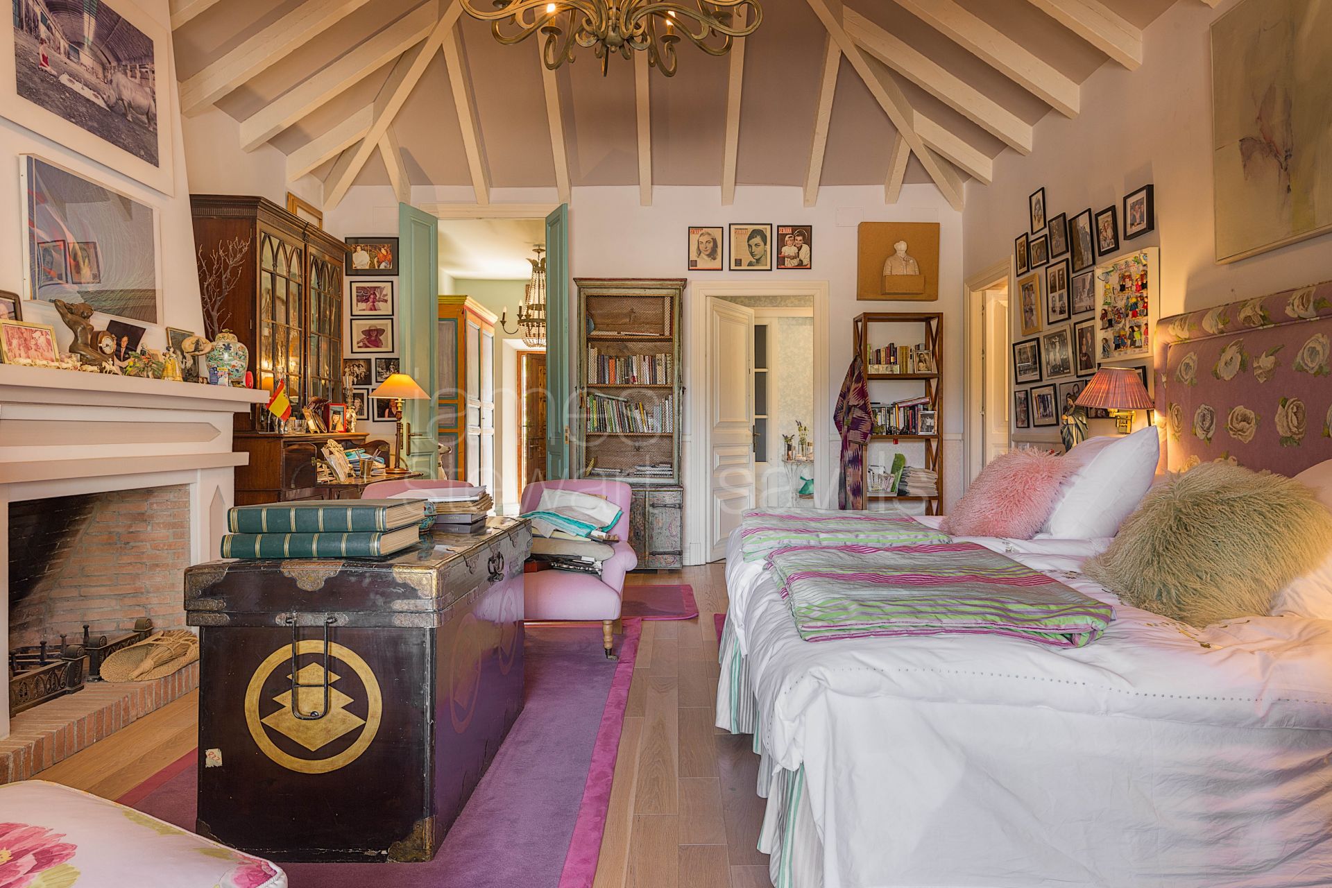 Bonito Cortijo con Casa de Invitados, Olivar y Vistas Panorámicas cerca de Gaucín