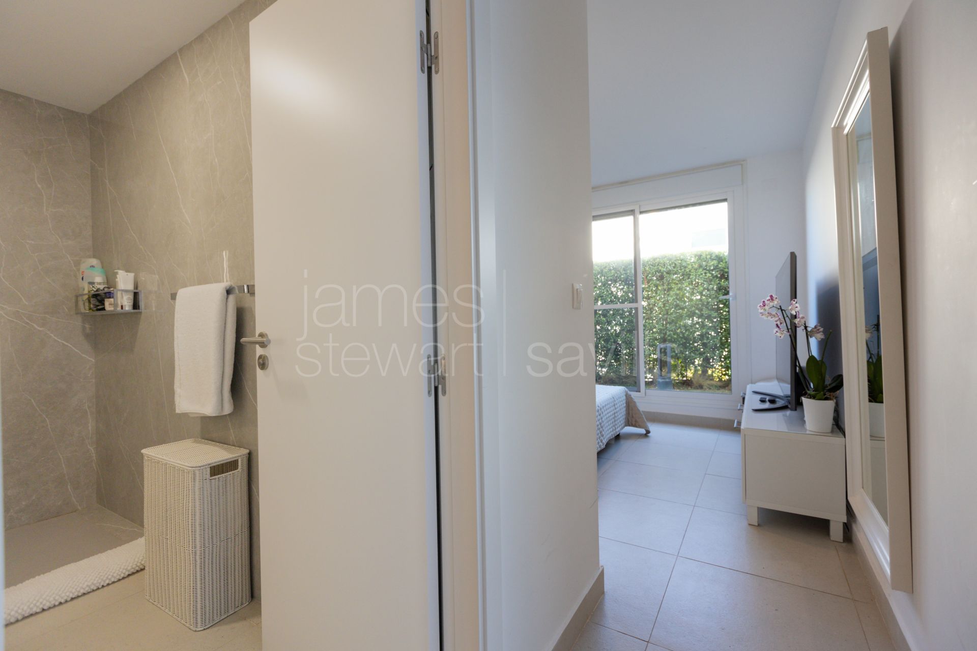 Superbly refurbished 3 bedroom garden apartment in La Reserva de Sotogrande