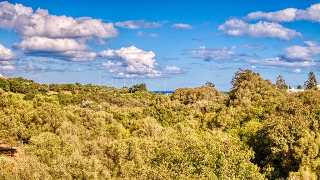 Superbly refurbished 3 bedroom garden apartment in La Reserva de Sotogrande