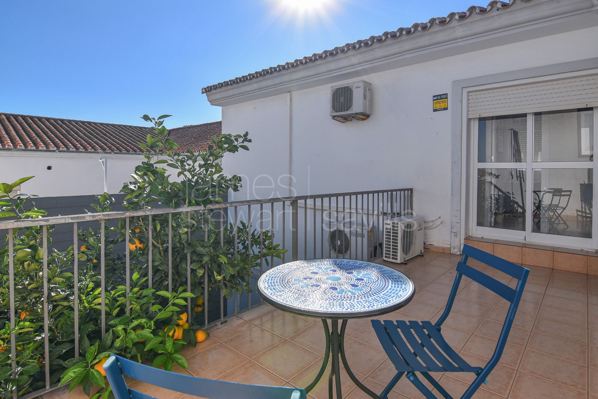 Commercial premesis with street access and accomodation in Pueblo Nuevo de Guadiaro