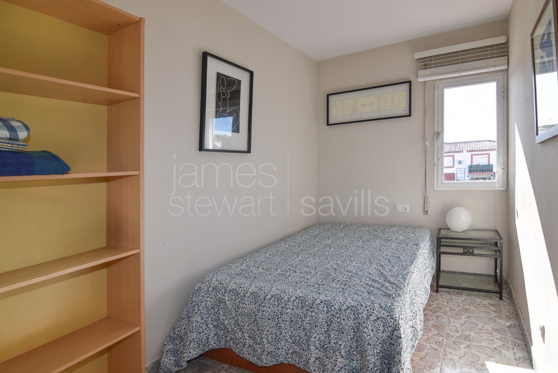 Local comercial con acceso directo desde la calle y vivienda en Pueblo Nuevo de Guadiaro