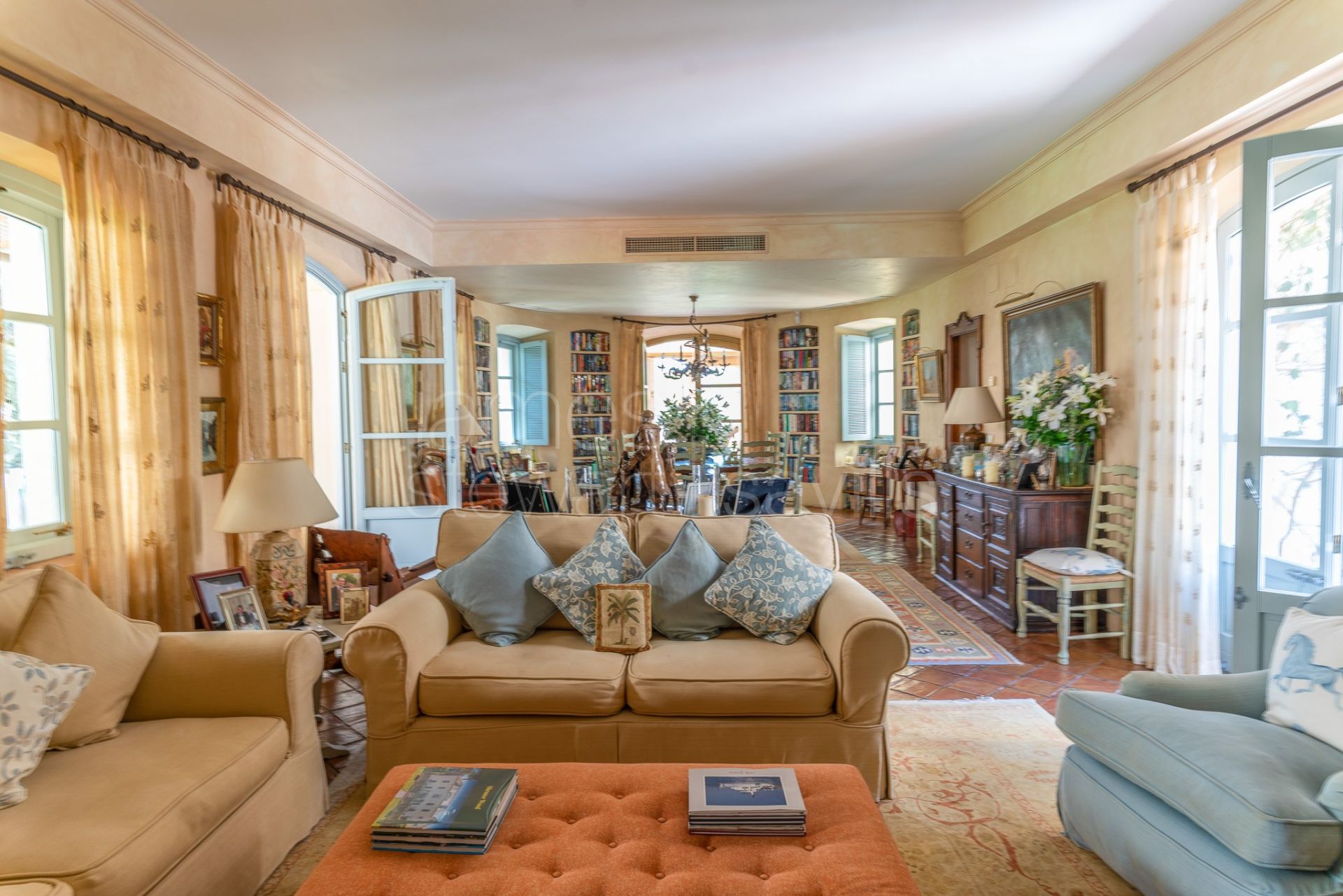 Absolutely charming Andalusian cortijo in Sotogrande Costa minutes from the beach