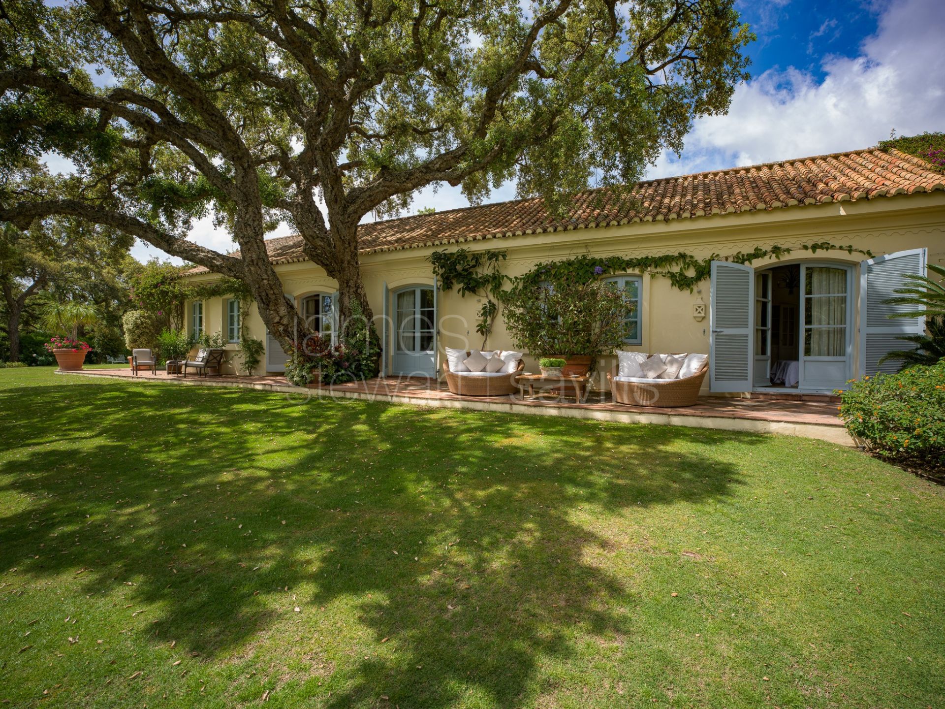 Absolutely charming Andalusian cortijo in Sotogrande Costa minutes from the beach