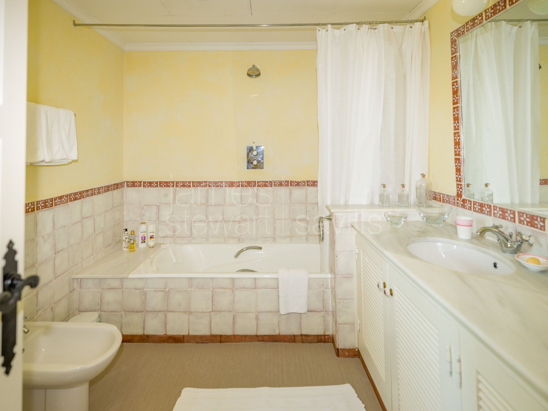 Absolutely charming Andalusian cortijo in Sotogrande Costa minutes from the beach