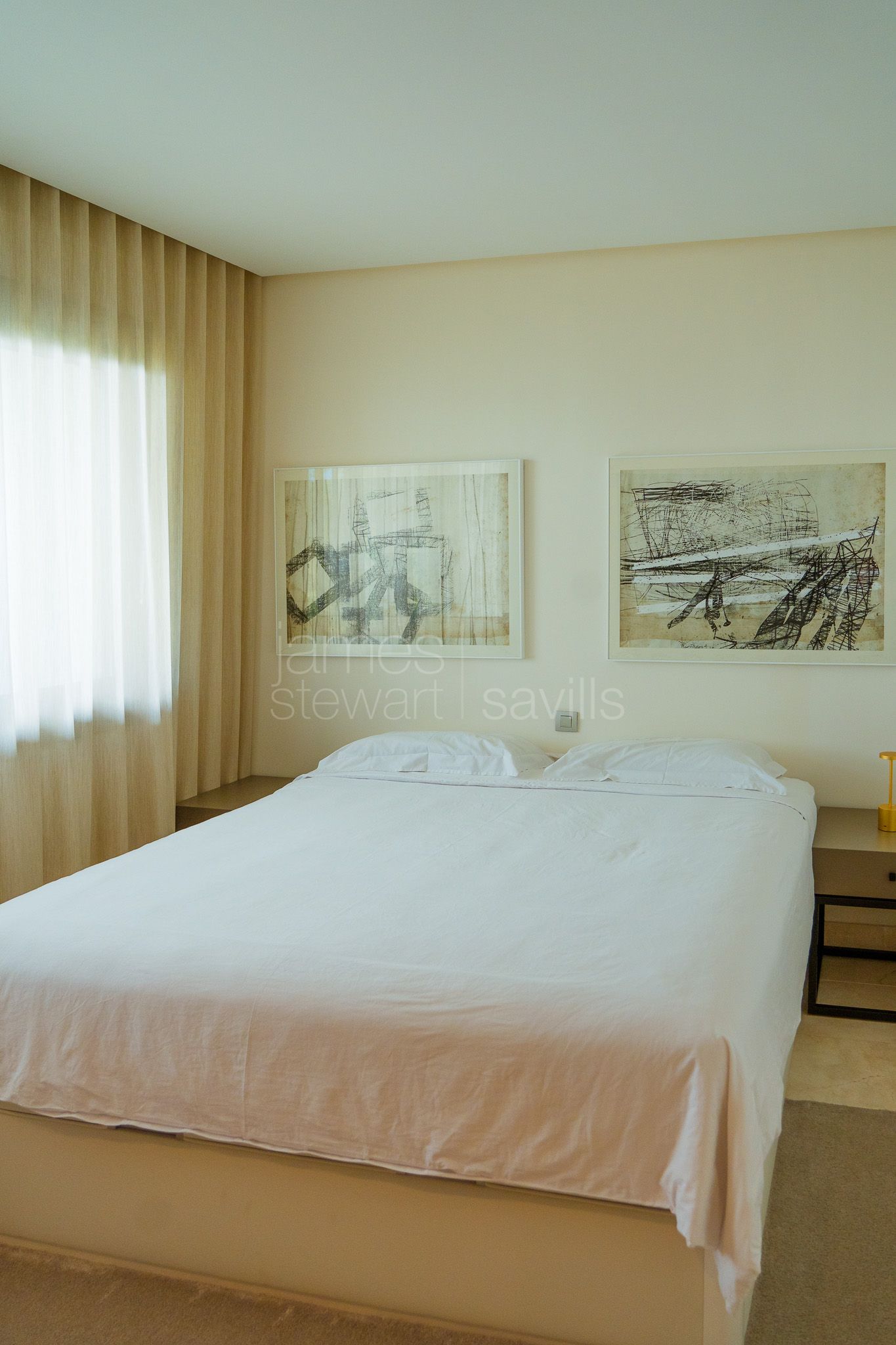 Hacienda de Valderrama: 3-Bed Ground Floor, Garden, Concierge & 3-Car Garage