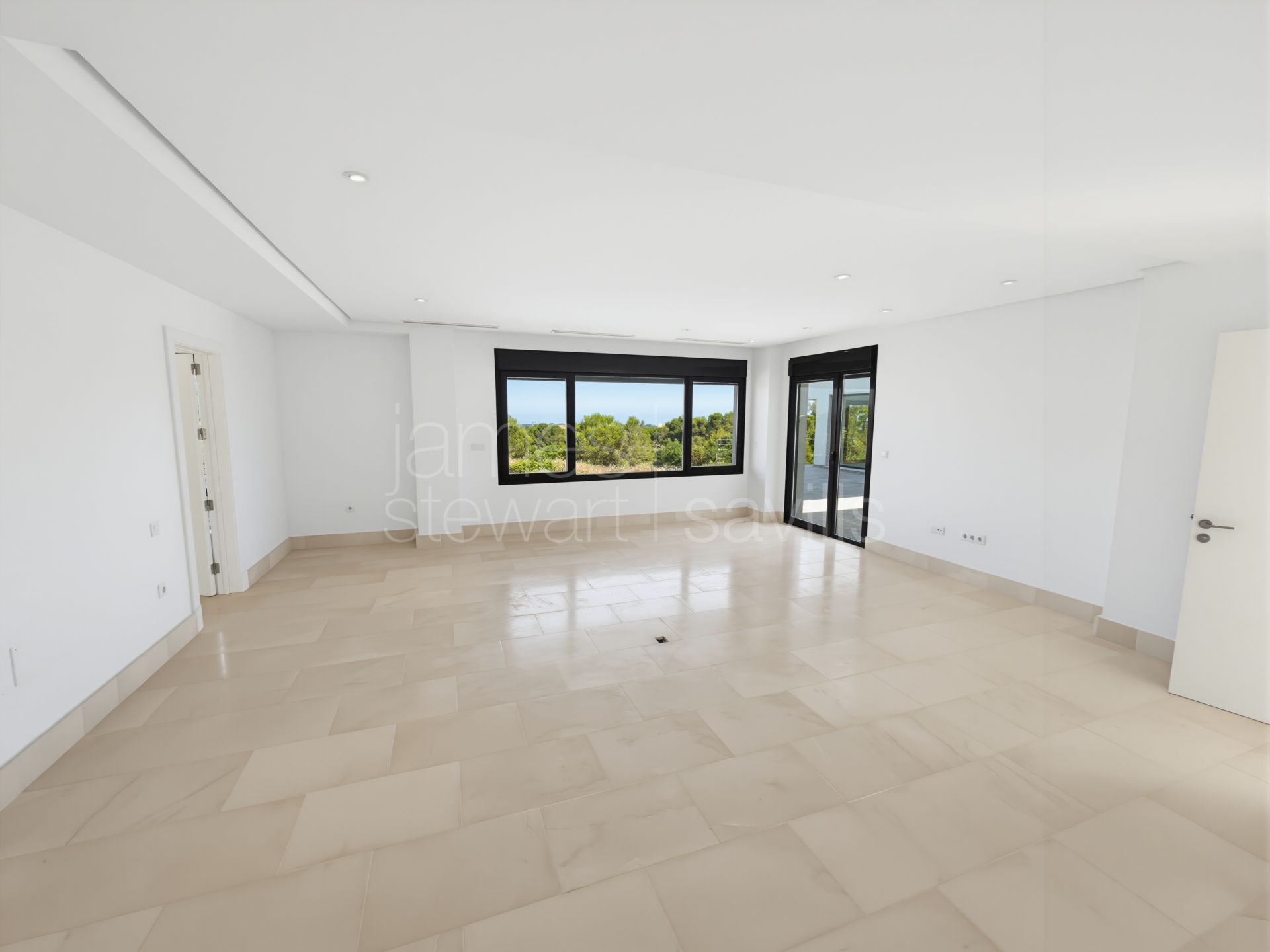 Elegant Villa with Sea Views in La Reserva, Sotogrande