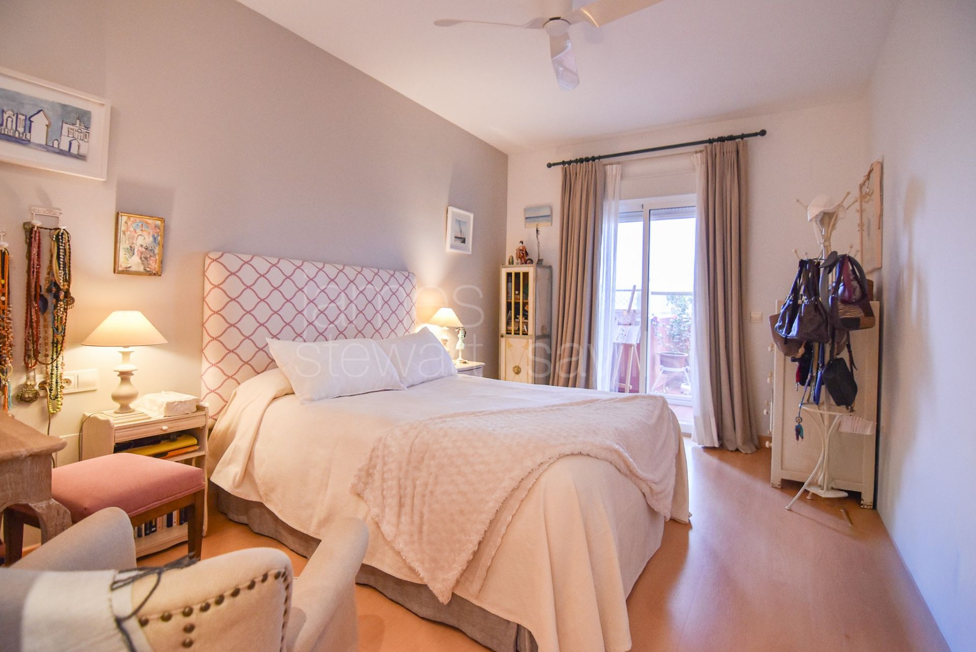 Apartamento de 3 dormitorios en La Mesana, un paso de todos los comercios de la zona