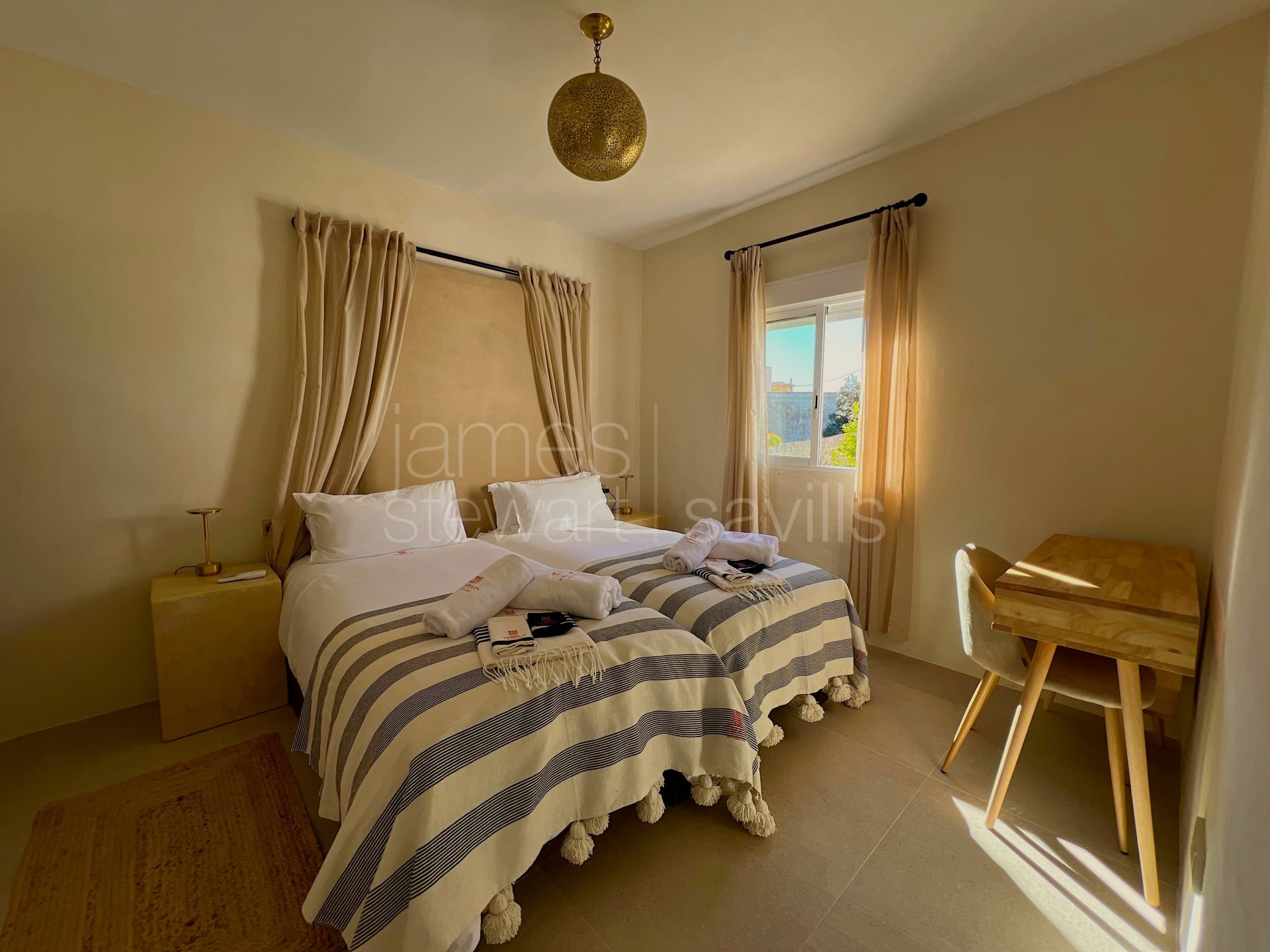Rare opportunity to aquire a frontline beach boutique hotel