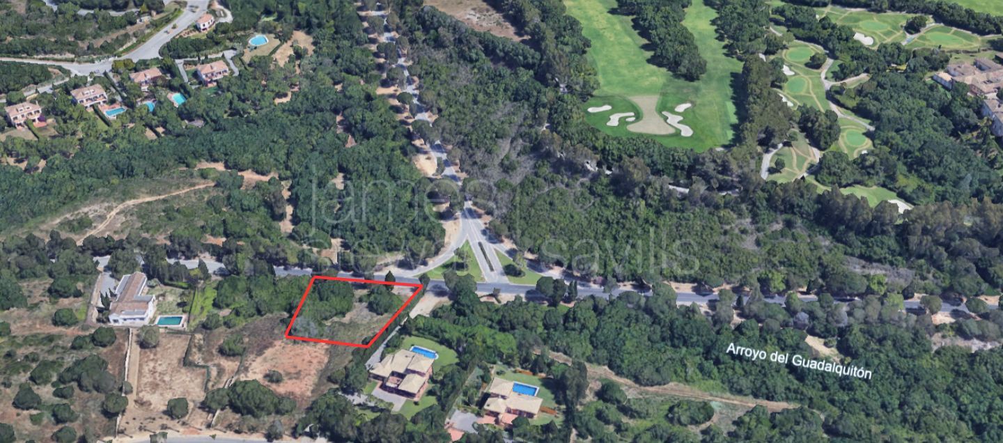 Well Positioned Plot in Avenida de los Cortijos with Golf Views